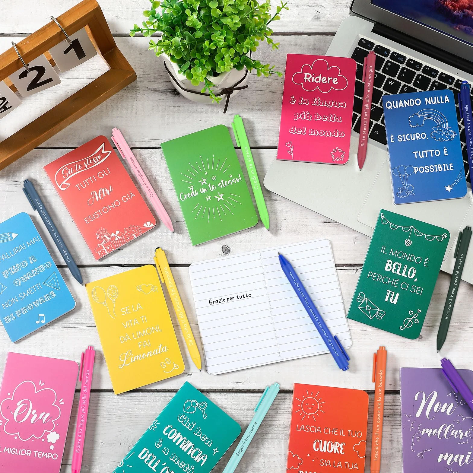 Tenare 24 Set Regali di Ringraziamento per Colleghi 24 Piccoli Quaderni con Frasi Motivazionali Mini Taccuini Tascabili 24 Penne a Sfera Ispiratrici per Appunti Scuola Ufficio Laurea(Colorati)