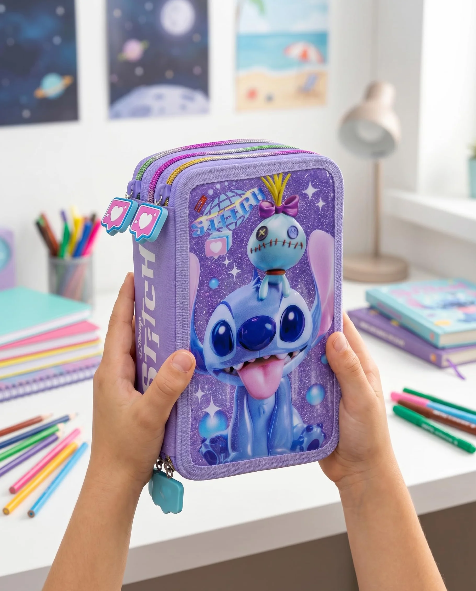 Clondo Astuccio Scuola 3 Scomparti Completo Stitch Fan 46 Accessori Kit Cancelleria Penne Gel Cancellabili Pennarelli Pastelli Colla Evidenziatore