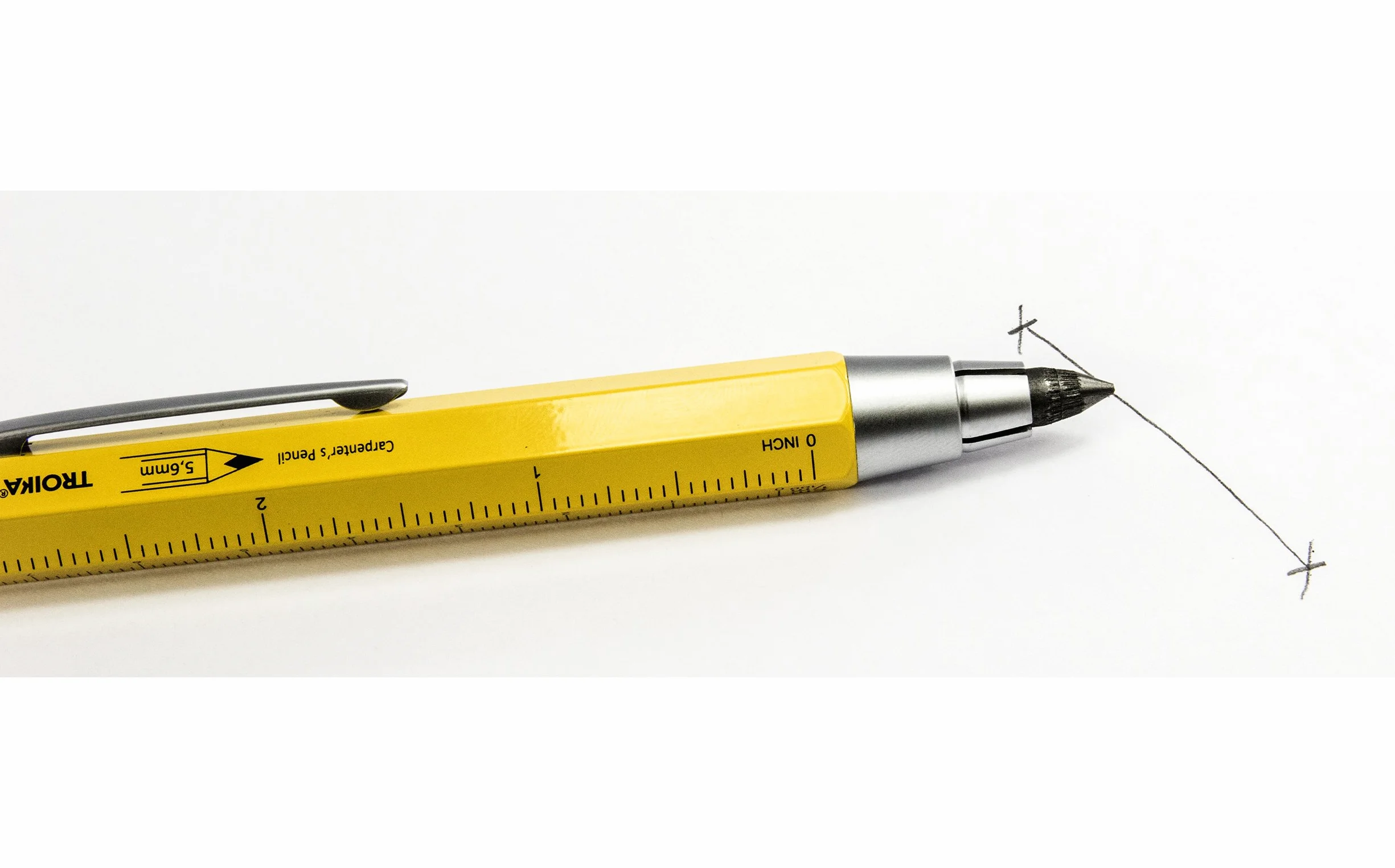 TROIKA ZIMMERMANN 5,6 BLEISTIFT- PEN56/YE mine (5,6 mm HB-mine), righello in centimetri/pollici, scala 1:20 m/1:50 m, temperamatite in ottone laccato giallo