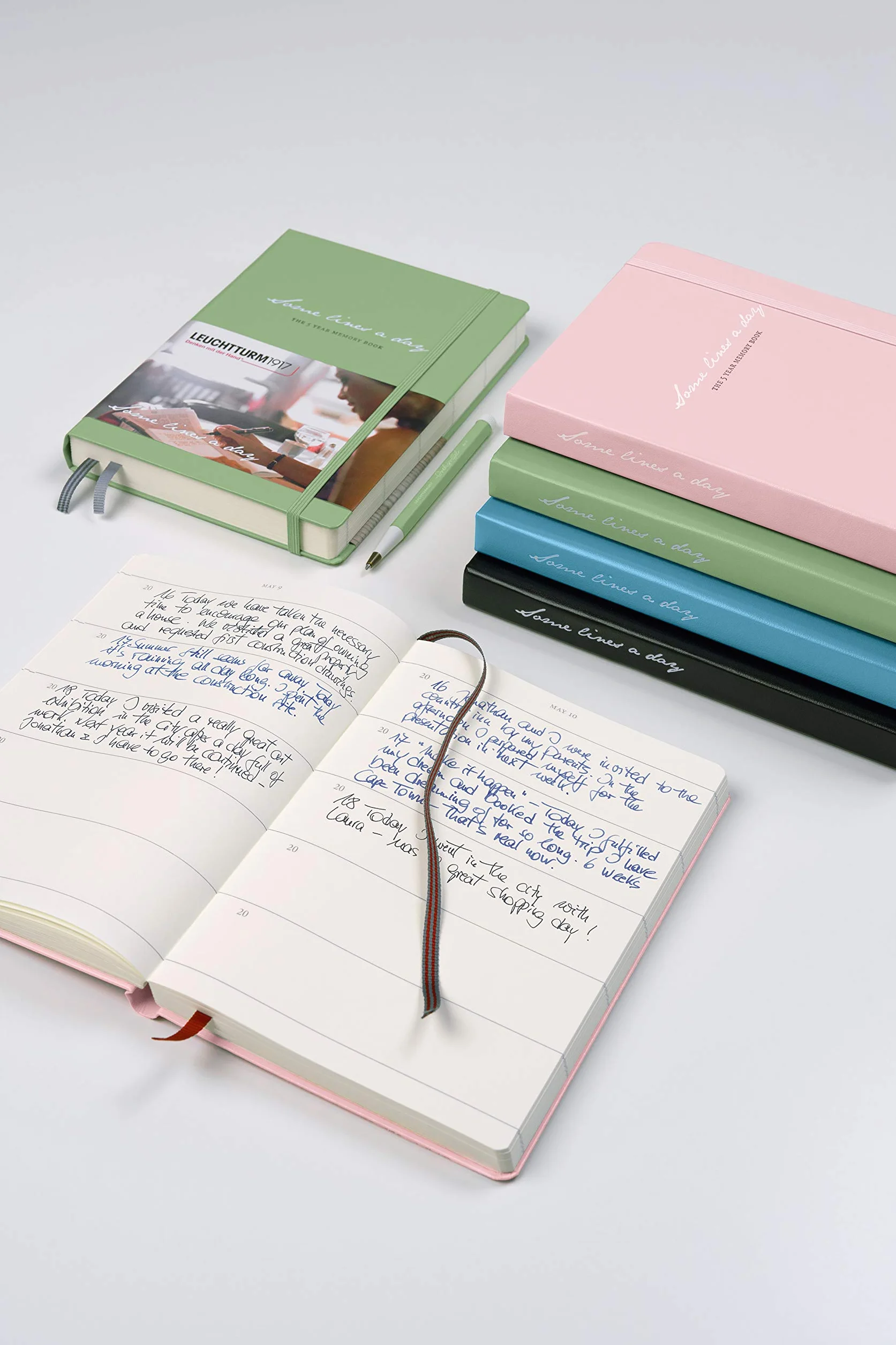 LEUCHTTURM1917 363840 Some Lines A Day 5-Year Book A5 Medio Copertina Rigida Journaling Sage