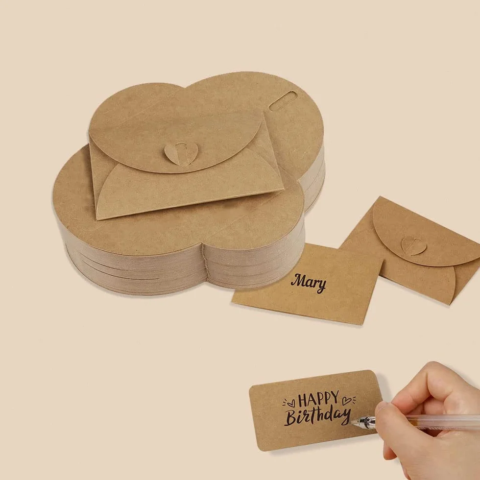 Buste in Carta Kraft 100 Pezzi 10 x 6 cm con Chiusura a Cuore per Partecipazioni Matrimonio