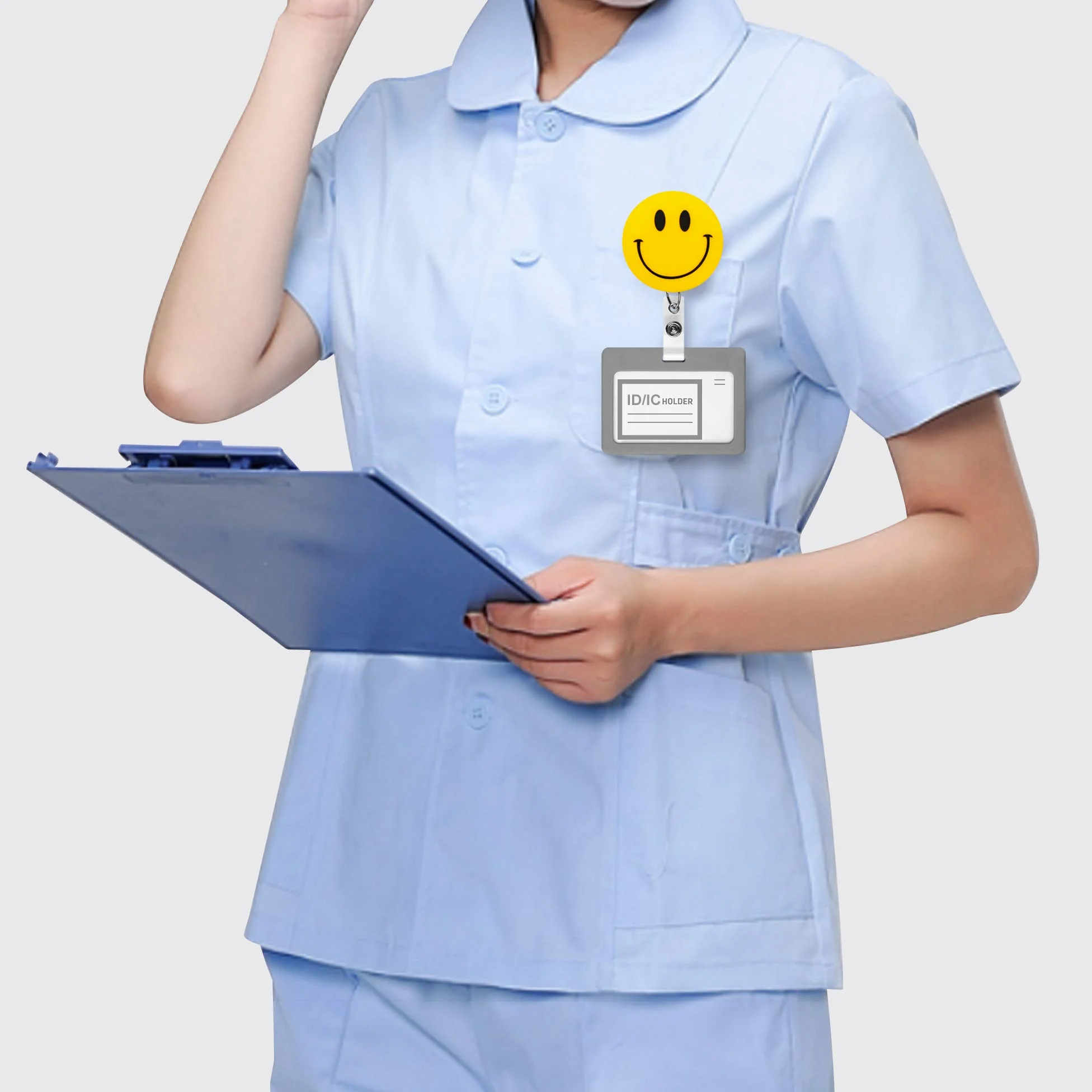 Finex Set da 4 pezzi con clip per badge identificativo sorridente, bobina retrattile, supporto per ufficio, lavoro, infermiera, targhetta, badge, targhette, porta tessere, carino, 76,2 cm, prolunga