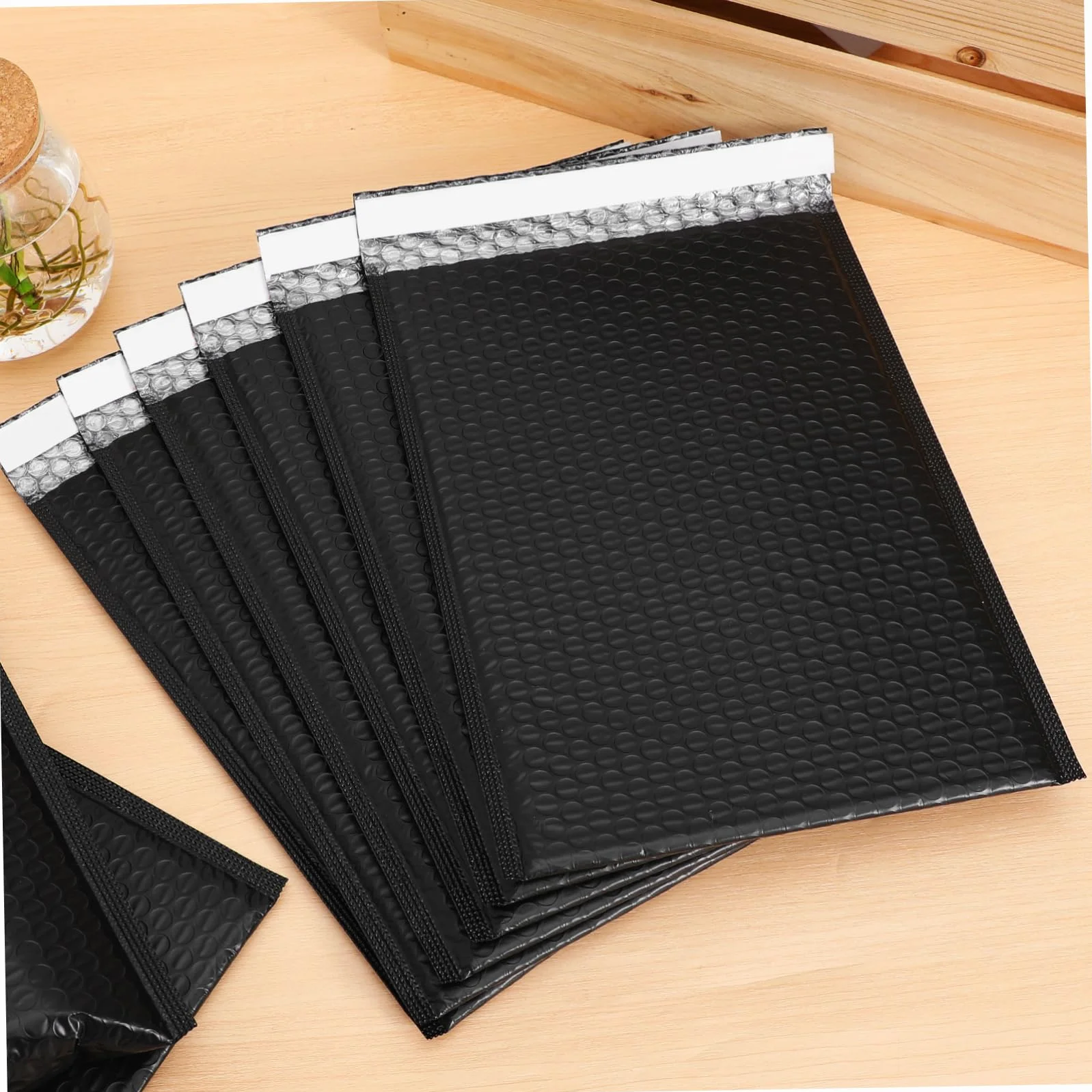 Amosfun 50 Pezzi Buste Imbottite Bubble Mailer Pe Coestruso Buste per Spedizione Autosigillanti per Oggetti Fragili per Abbigliamento