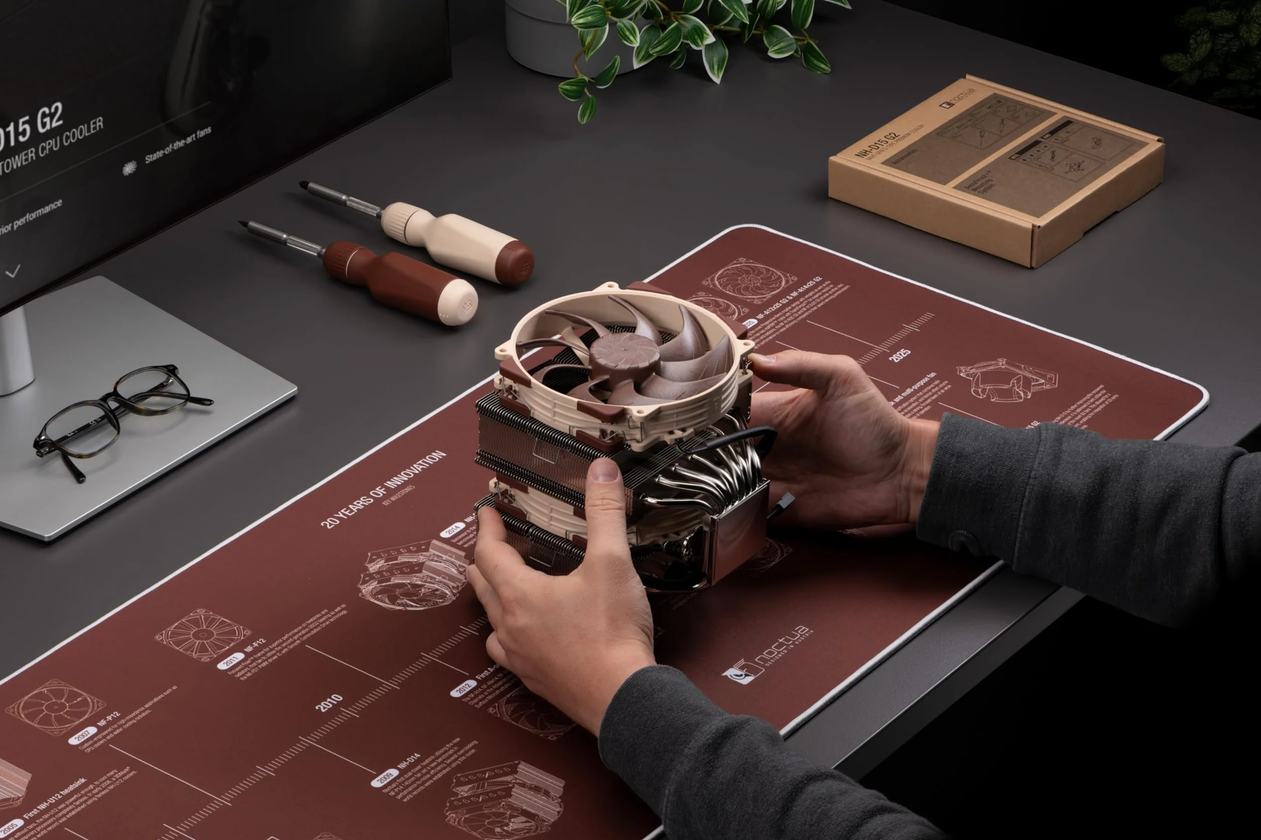 Noctua NP-DM3 Tappetino da Scrivania per il 20° Anniversario, 90x40 cm (Marrone)