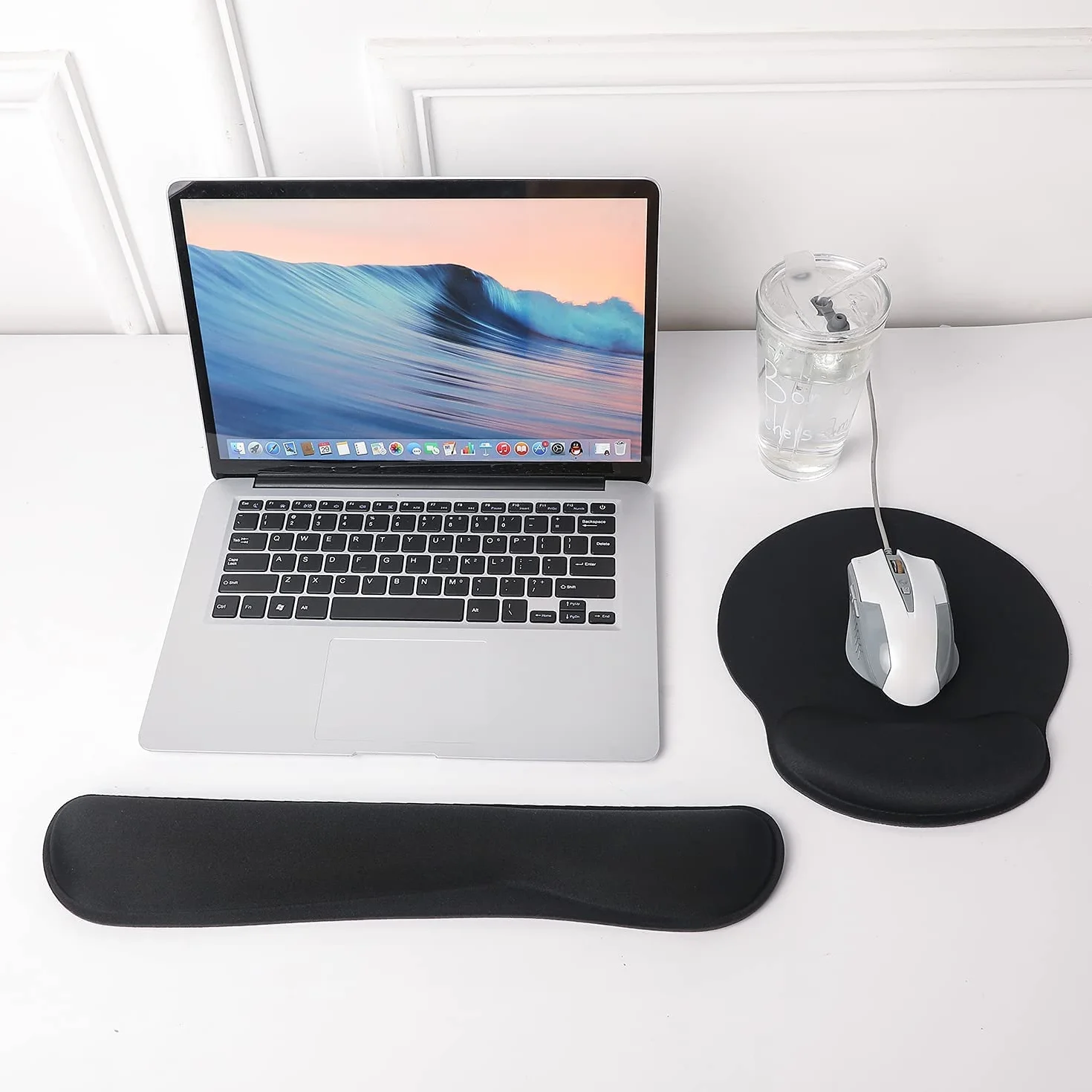 Memory Foam Tappetino per Mouse e Tastiera con Poggiapolsi Antiscivolo, Cuscino per Ufficio e Gioco (Nero)