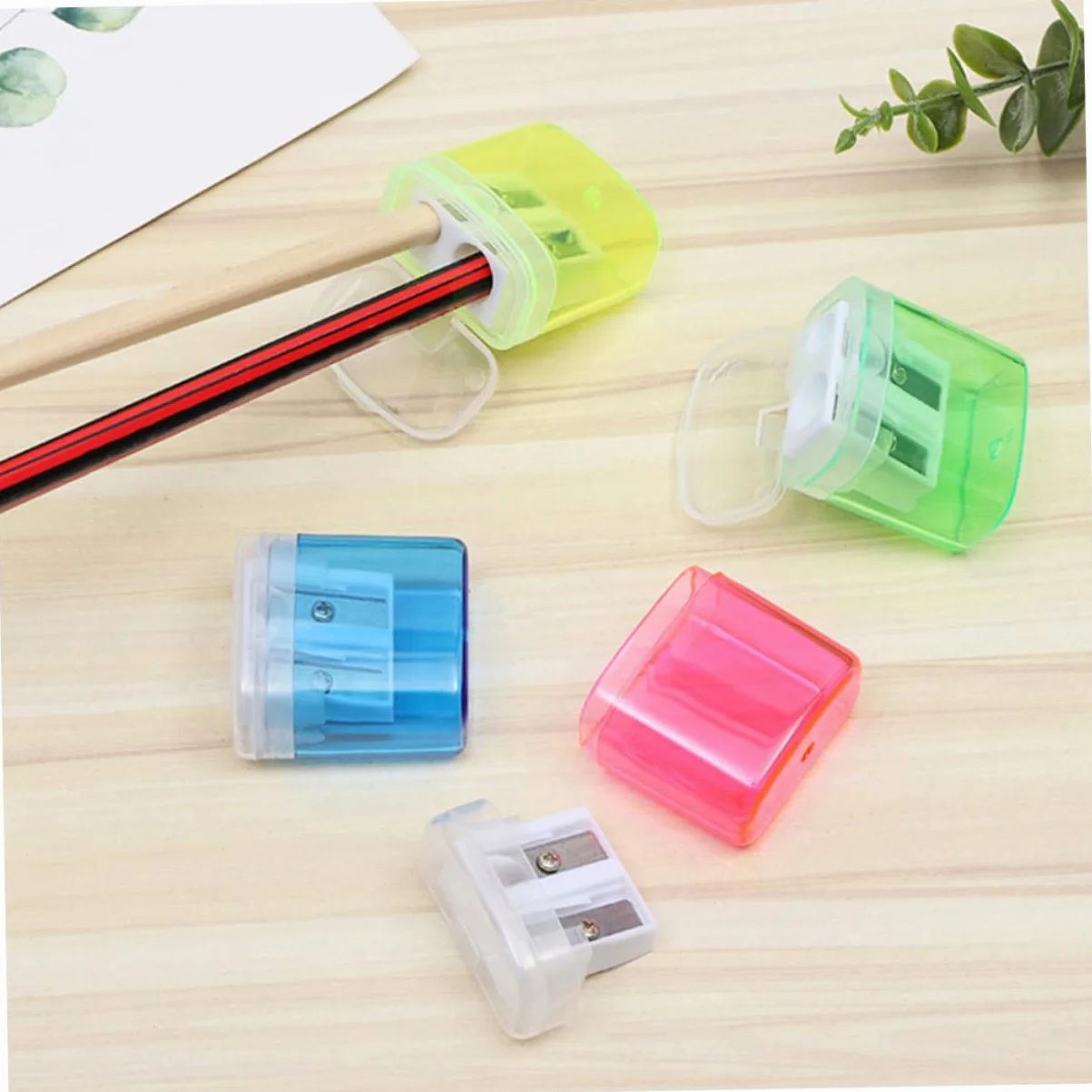 Appuntalapis Manuale a Doppia Punta 48 Pezzi in Plastica con Coperchio | Festa Scuola Decor, Strumenti per Temperare, Comodi Temperamatite Manuali, Facile da Portare