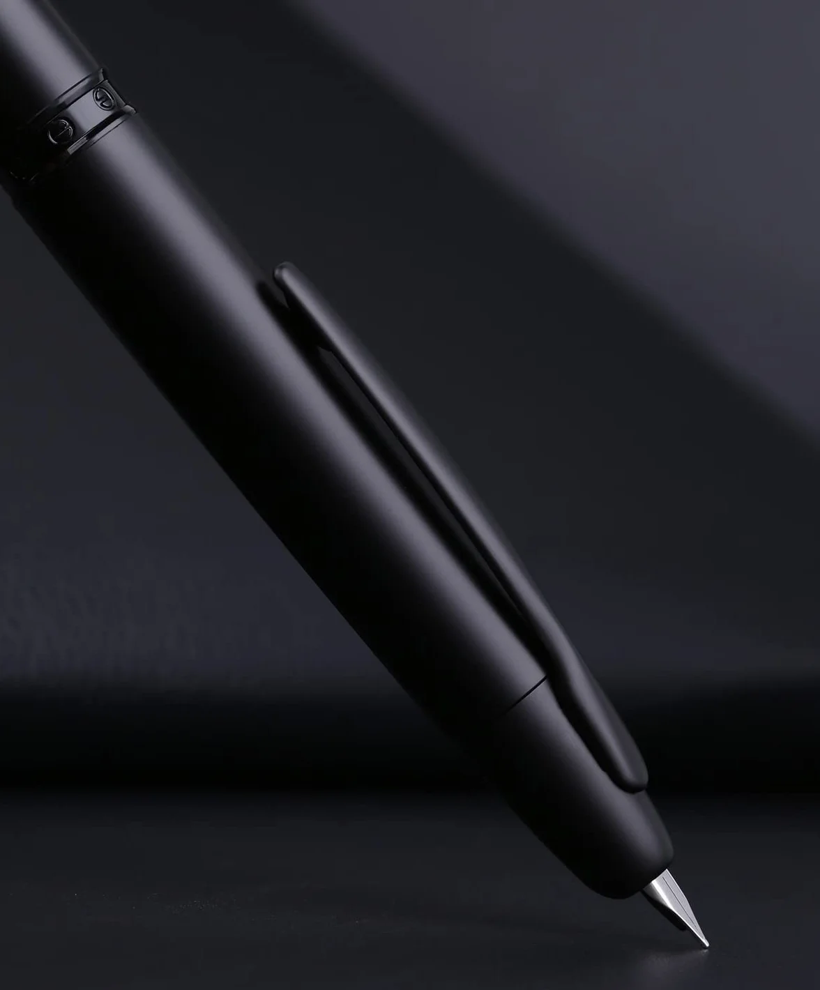 Majohn A1 Penna Stilografica Retrattile Pennino Extra Fine Metallo Nero Opaco