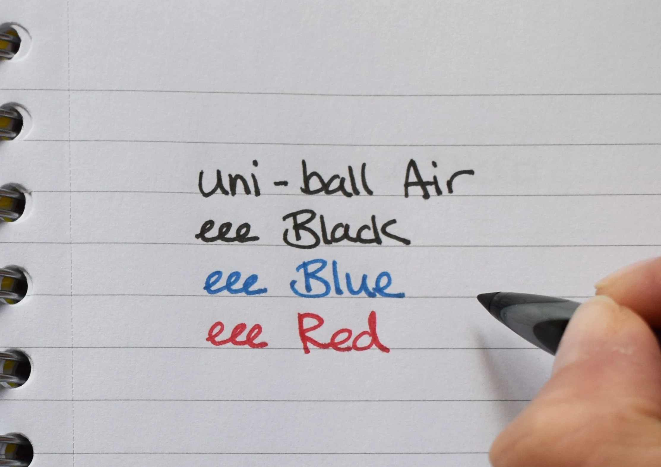 Uni-ball UBA-188-L Air Penna Rollerball, inchiostro nero Super Ink, a prova di manomissione, confezione da 5 pezzi