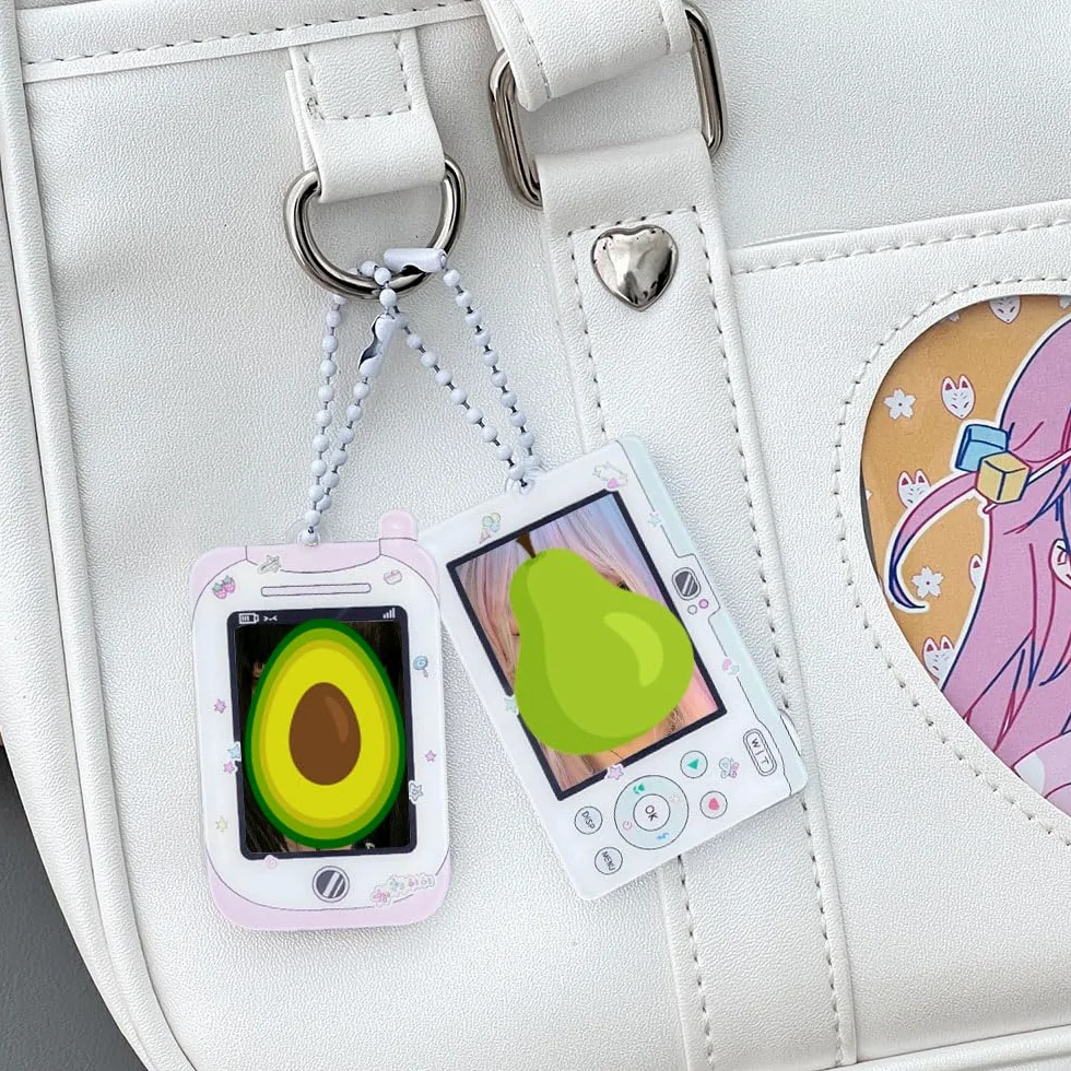 4 porta badge per foto, 7,6 cm, porta carte d'identità, portachiavi protettivi, grazioso portachiavi con ciondolo decorativo a forma di cartone animato, con spirale da polso, Rosa, blu, verde