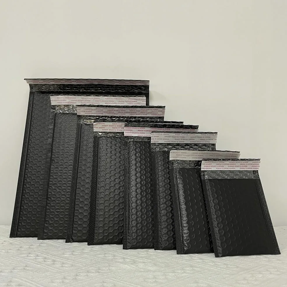 Buste Imbottite Per Spedizioni 50PCS Nero Bubble Mailer Busta opaca Busta Mailer Borse for imballaggio for affari Foderato Poly Mailer Busta autosigillante Borse for spedizione Buste Imbottite(18x23cm