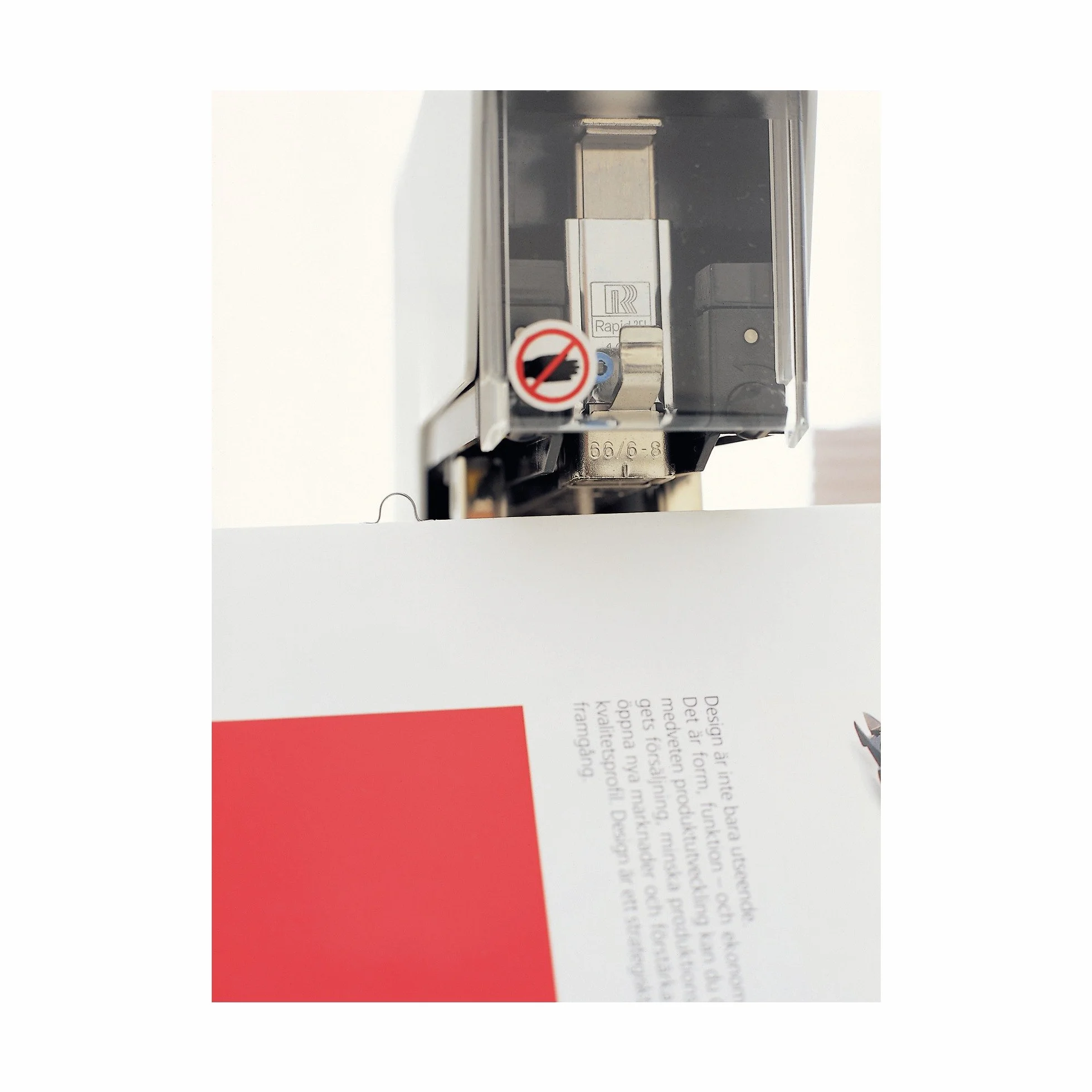 RAPID 106e CLASSIC Cucitrice Elettrica a Sella 50 fg Bianco/Nero