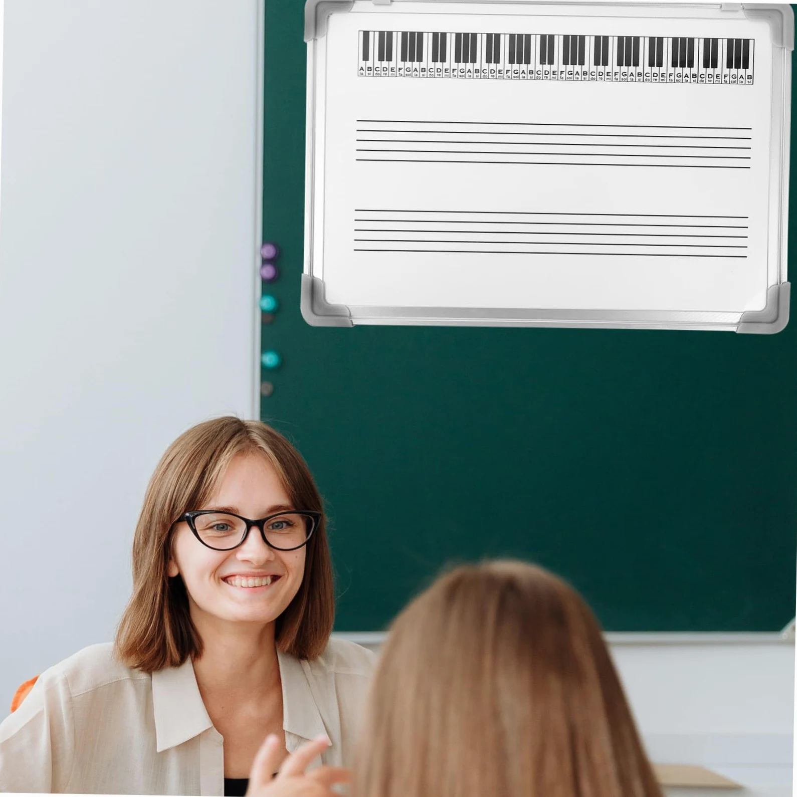 Veemoon Lavagna Musicale Staff Whiteboard in Metallo Verniciato 60X40Cm Doppia Superficie Cancellabile Resistente per Insegnamento Musicale a Scuola e Casa Supporto da Muro