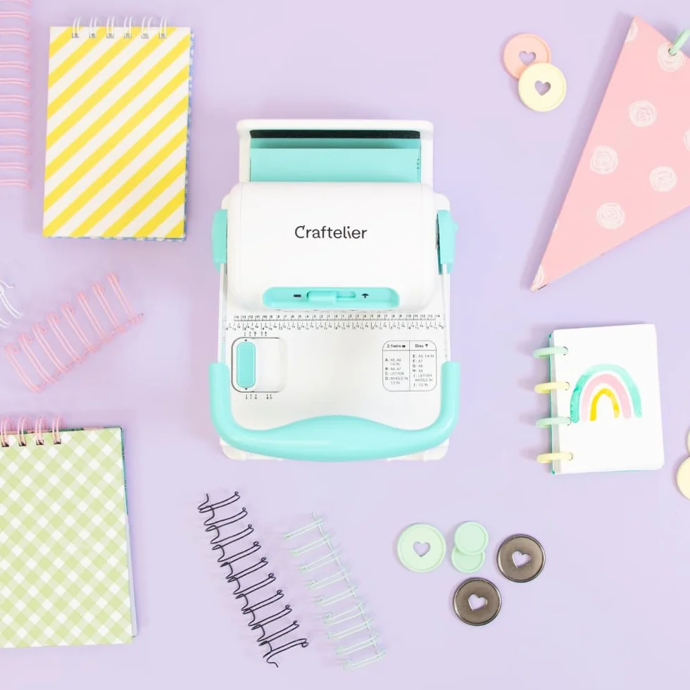 Craftelier - Mini Rilegatrice Minty Duo Binding Machine | Compatibile con Spirali e Anelli fino a 1” di Diametro e con Anelli a Disco | Dimensioni 23,5 x 16 x 21 cm