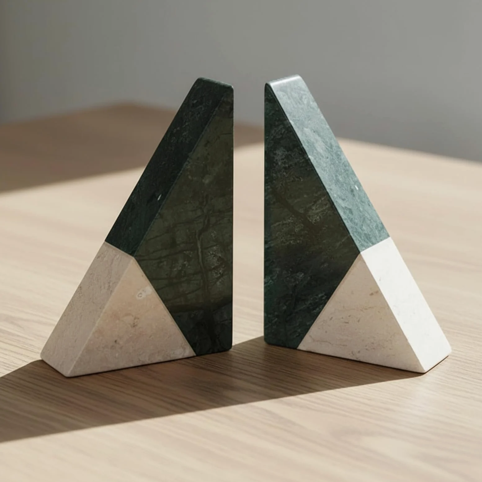 Fermalibri in Marmo Pesante Fermalibri Geometrici Minimalista Reggilibri di Pietra per Lettori, Collezionisti, Nero+Bianco