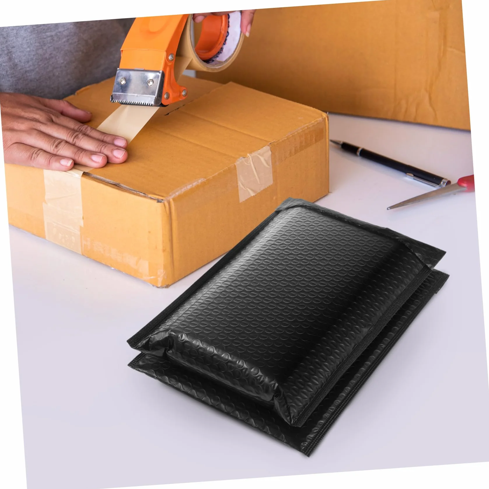 Amosfun 50 Pezzi Buste Imbottite Bubble Mailer Pe Coestruso Buste per Spedizione Autosigillanti per Oggetti Fragili per Abbigliamento