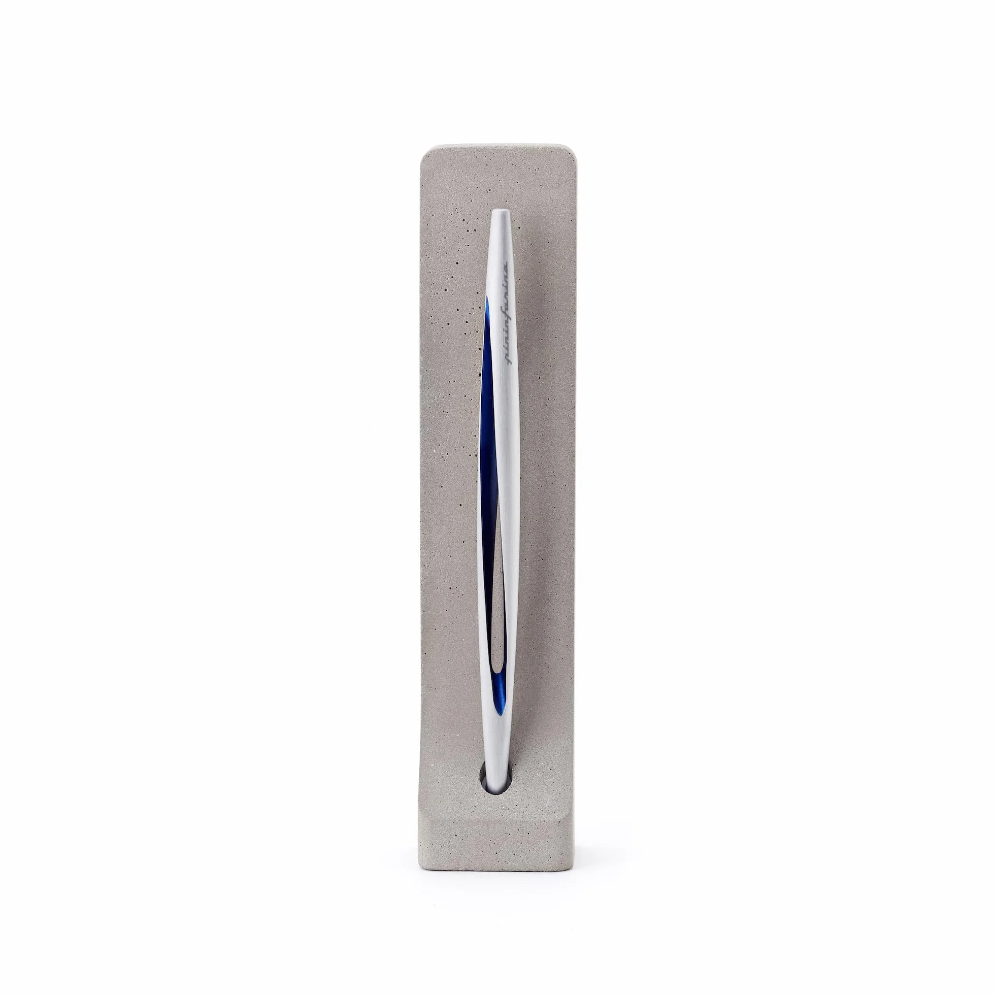 PININFARINA AERO | Stilo Ethergraf Design Italiano | Strumento da Scrittura Futuristico Made in Italy | Oggetto Design Lusso | Regalo Elegante | Materiali Aerospaziali e Supporto Cemento | Blu