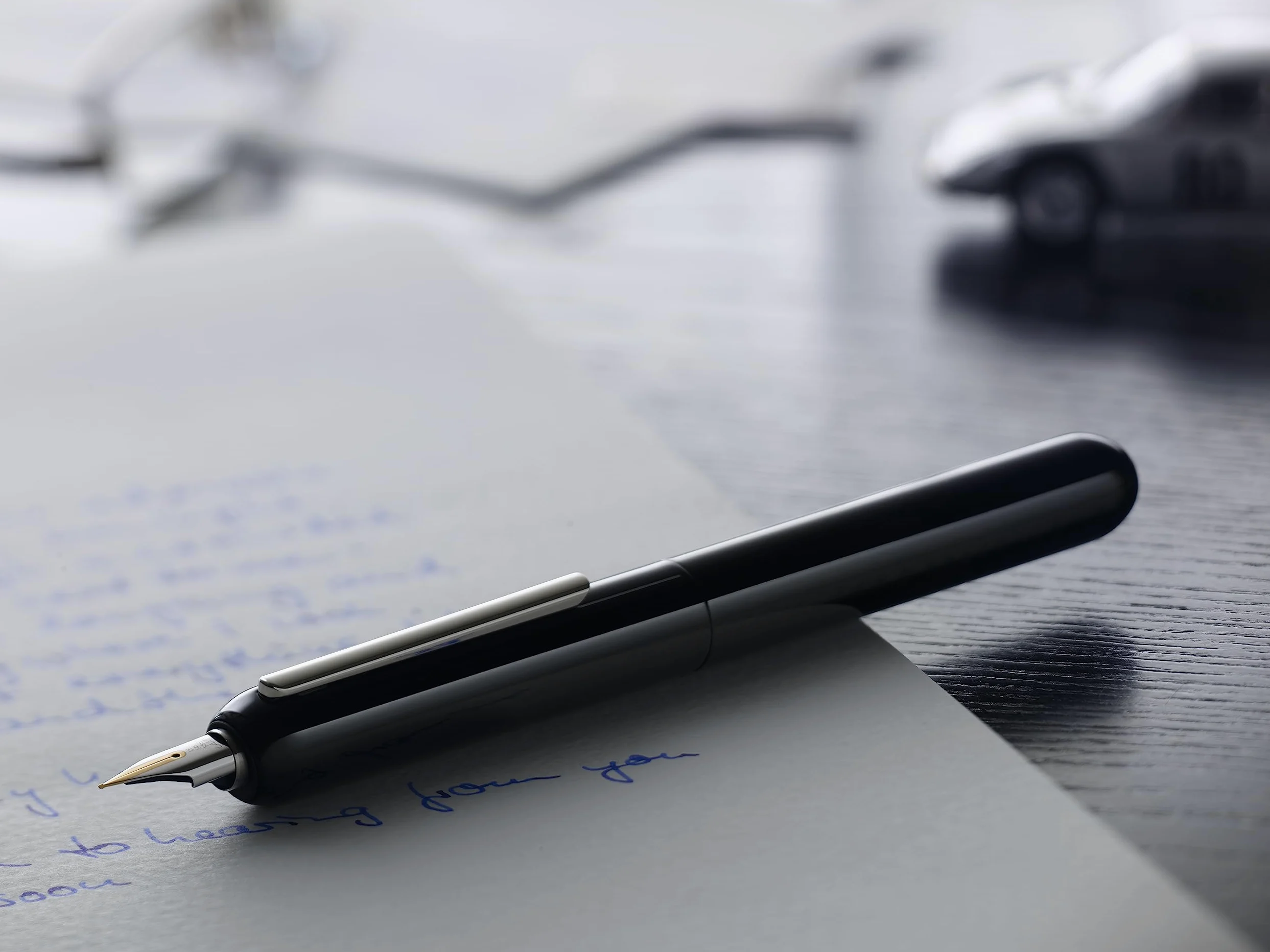 Lamy dialog black –penna stilografica senza capp. con meccanismo a rotazione –pennino in oro 14 ct, parz. platinato e di misura F –incl. cartuccia d'inchiostro T 10 blu e conv. Z 27 –per destrimani