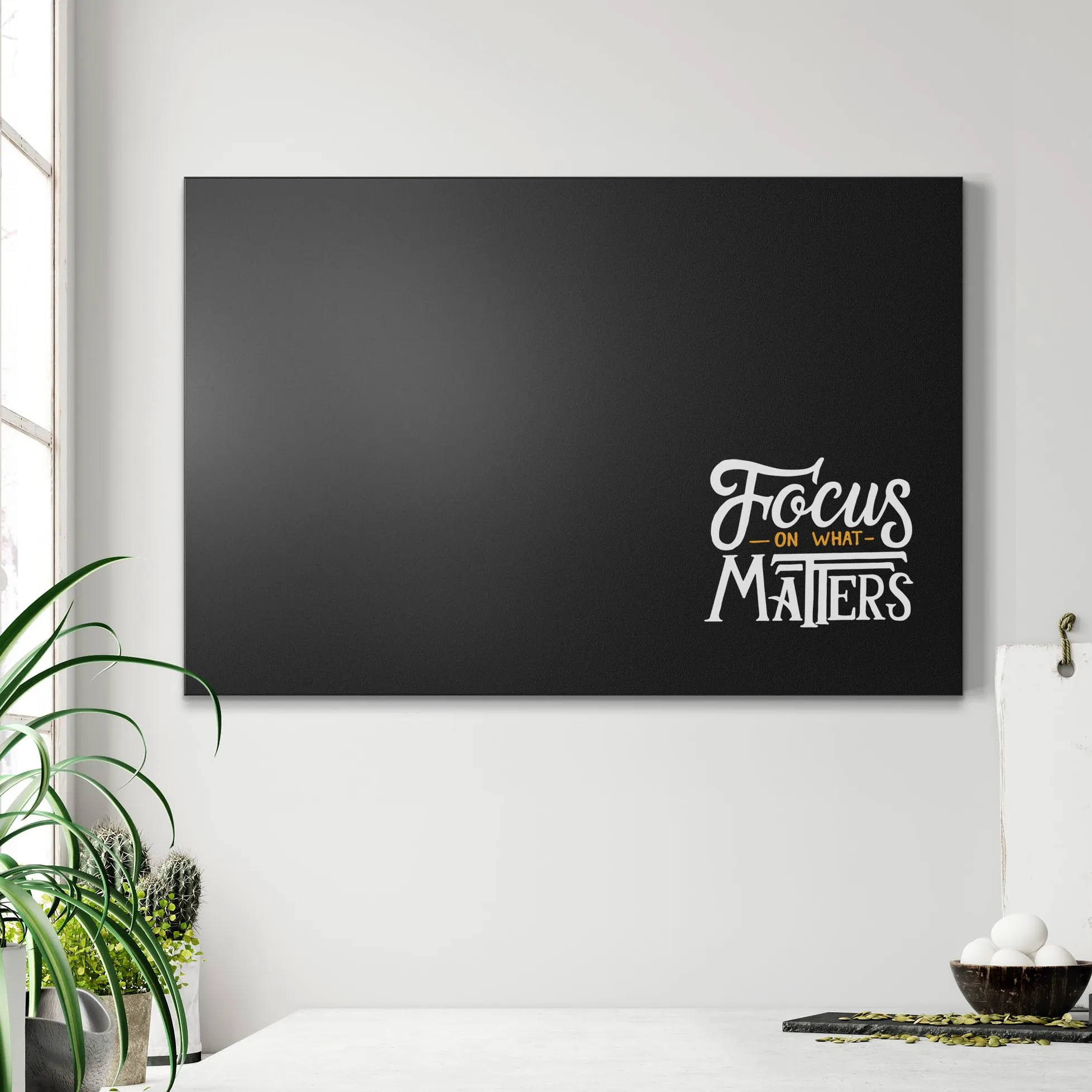 DEQORI Lavagna magnetica con stampa UV | motivo "Focus auf wichtige" | Design rettangolare 90 x 60 cm | Lavagna in metallo a gesso scrivibile – Decorazione da parete per cucina, corridoio, cameretta