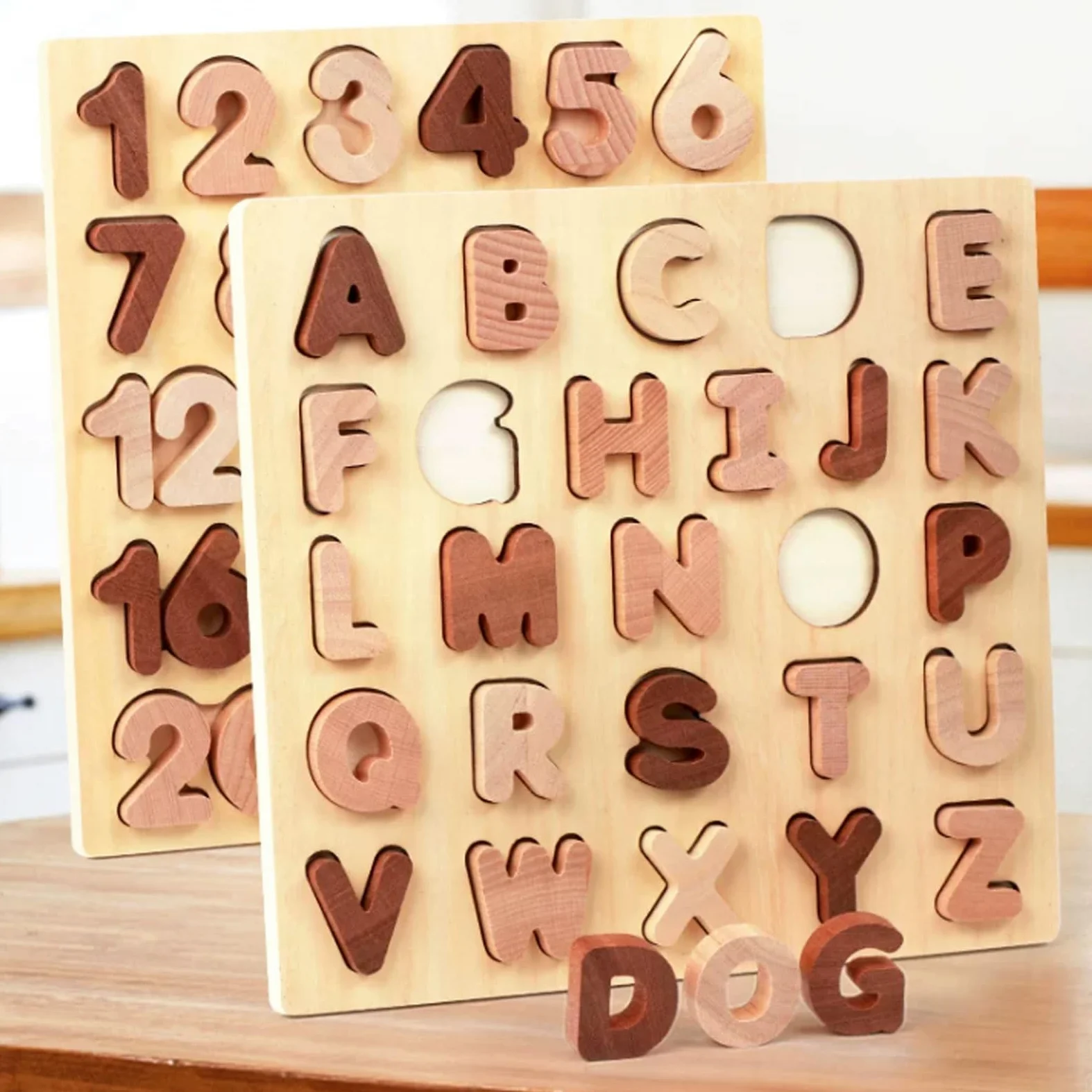 Puzzle in Legno Montessori con Alfabeto e Numeri | Sorter di forme di lettere e numeri in legno multi-tono naturale maiuscole e minuscole ABC 0-20