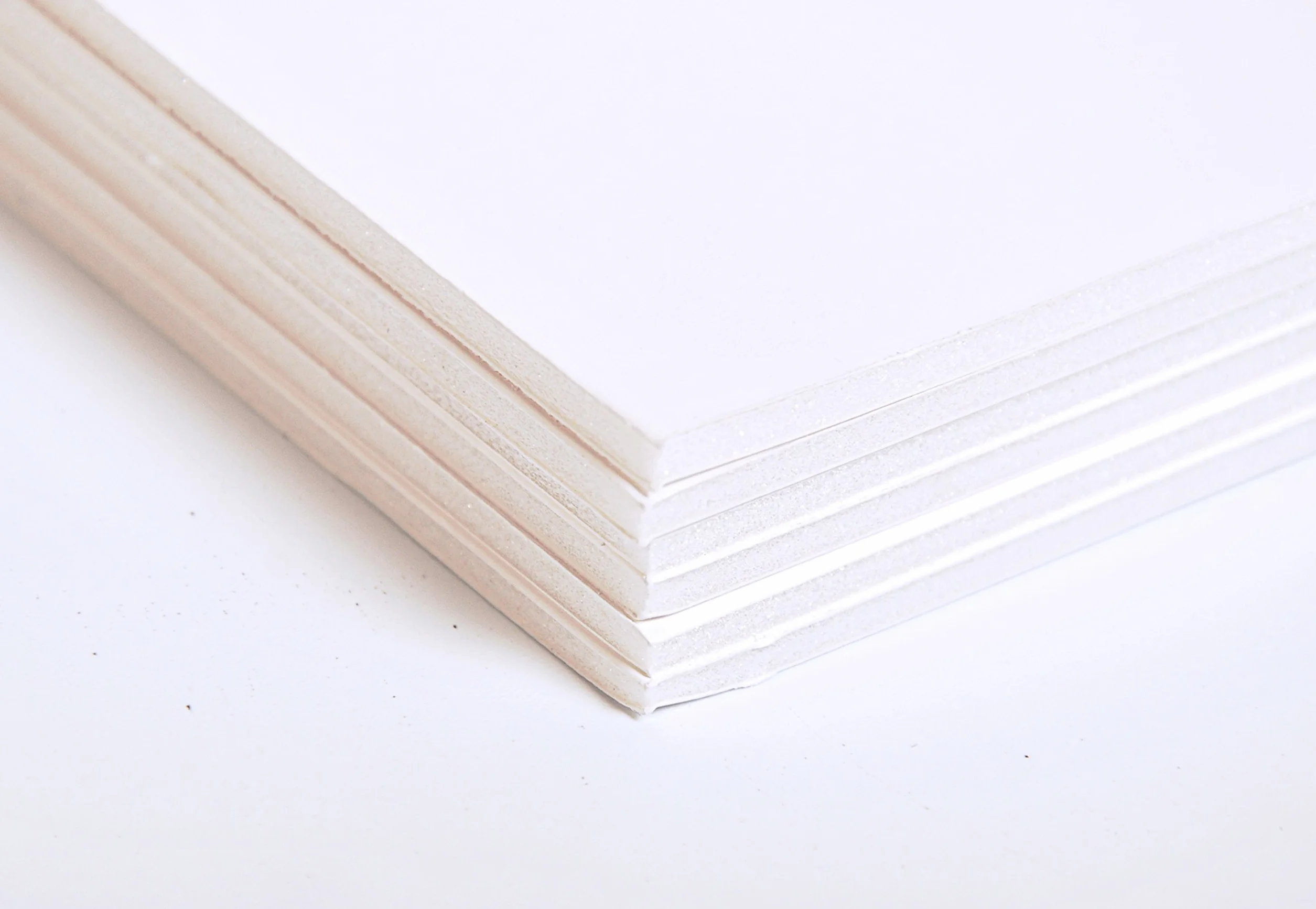 Clairefontaine 93660C Confezione di Carton Mousse - 6 fogli Cartone leggero e rigido Bianco - 50x65cm 3mm - Ideale per il Modellismo