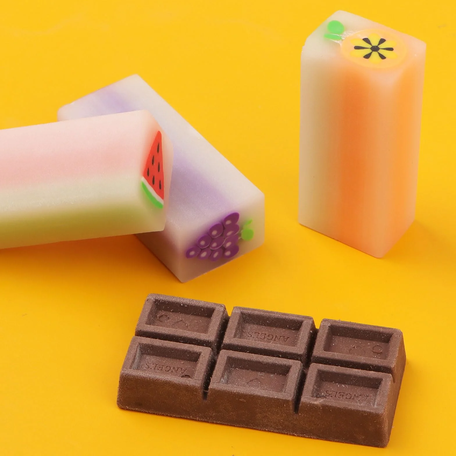 Gomma da Cancellare Profumata Frutta 4Pz Materiale Scolastico Cancelleria Regalo Natale