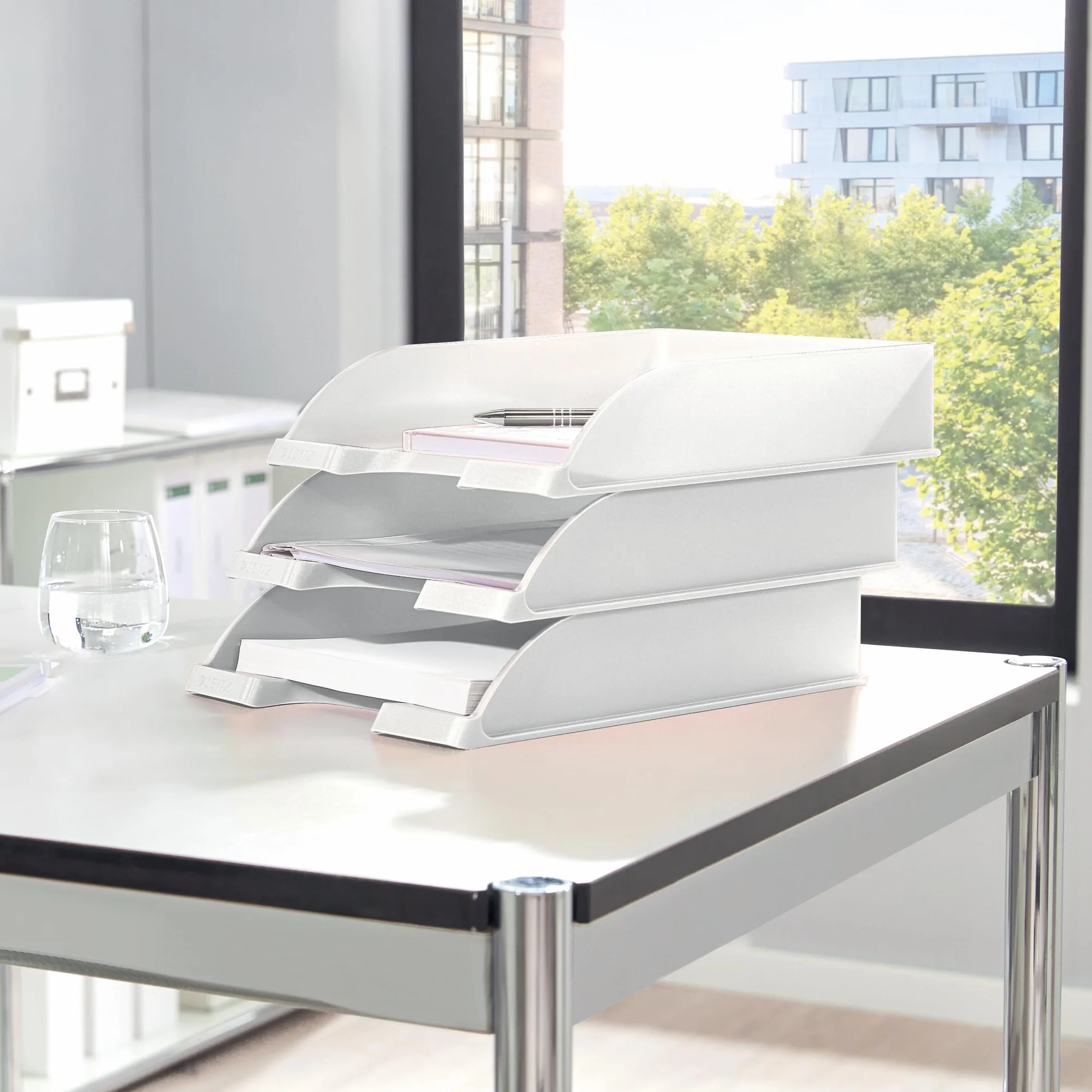 Leitz Plus - Cestino portaoggetti, altezza 70 mm, colore: Bianco metallizzato, confezione da 5