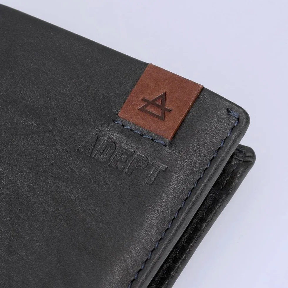 ADEPT MAX Blu Portfolio orizzontale
