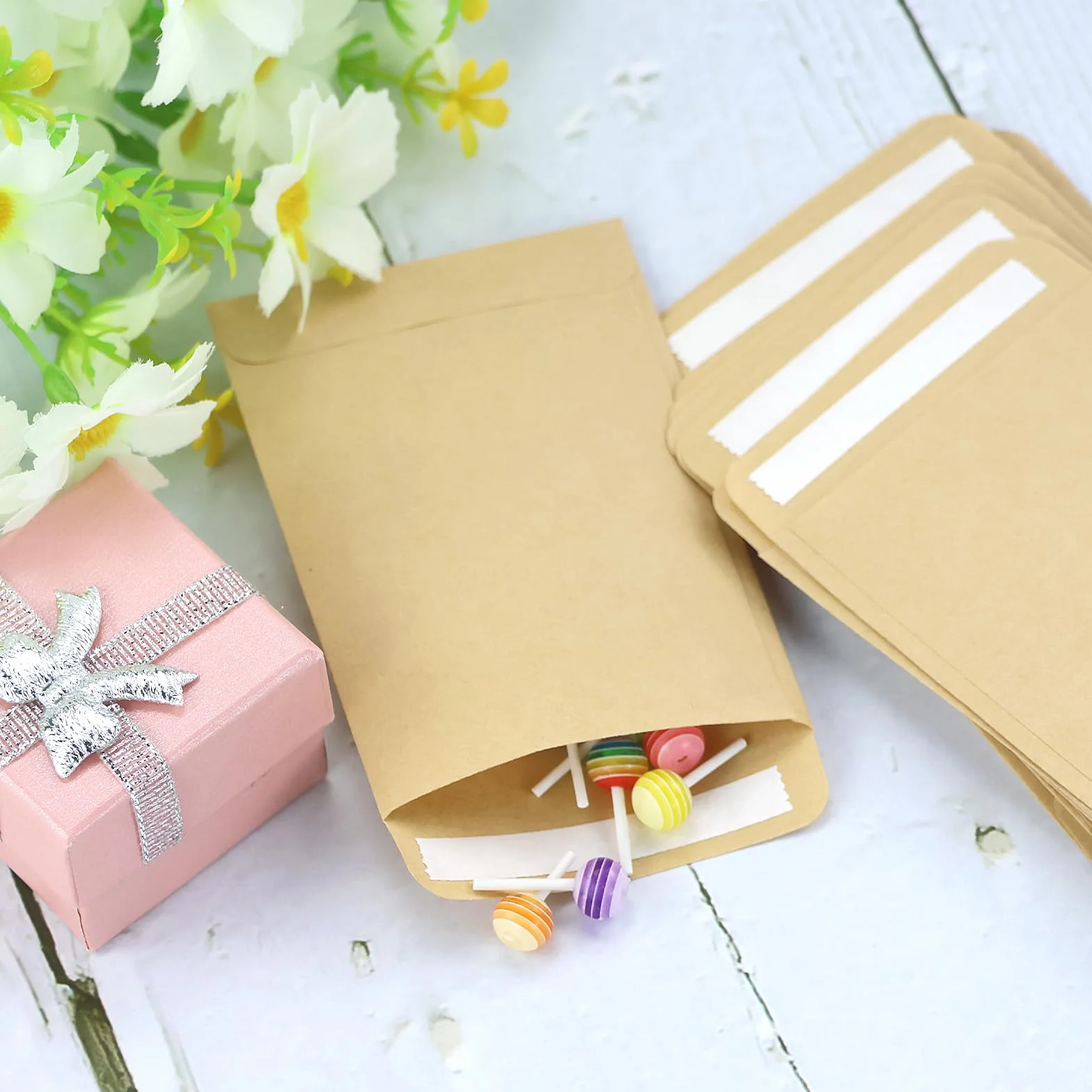 150 Pezzi Mini Sacchetto di Carta Kraft Busta Pacchetti per Semi (6x9) con Nastro Biadesivo