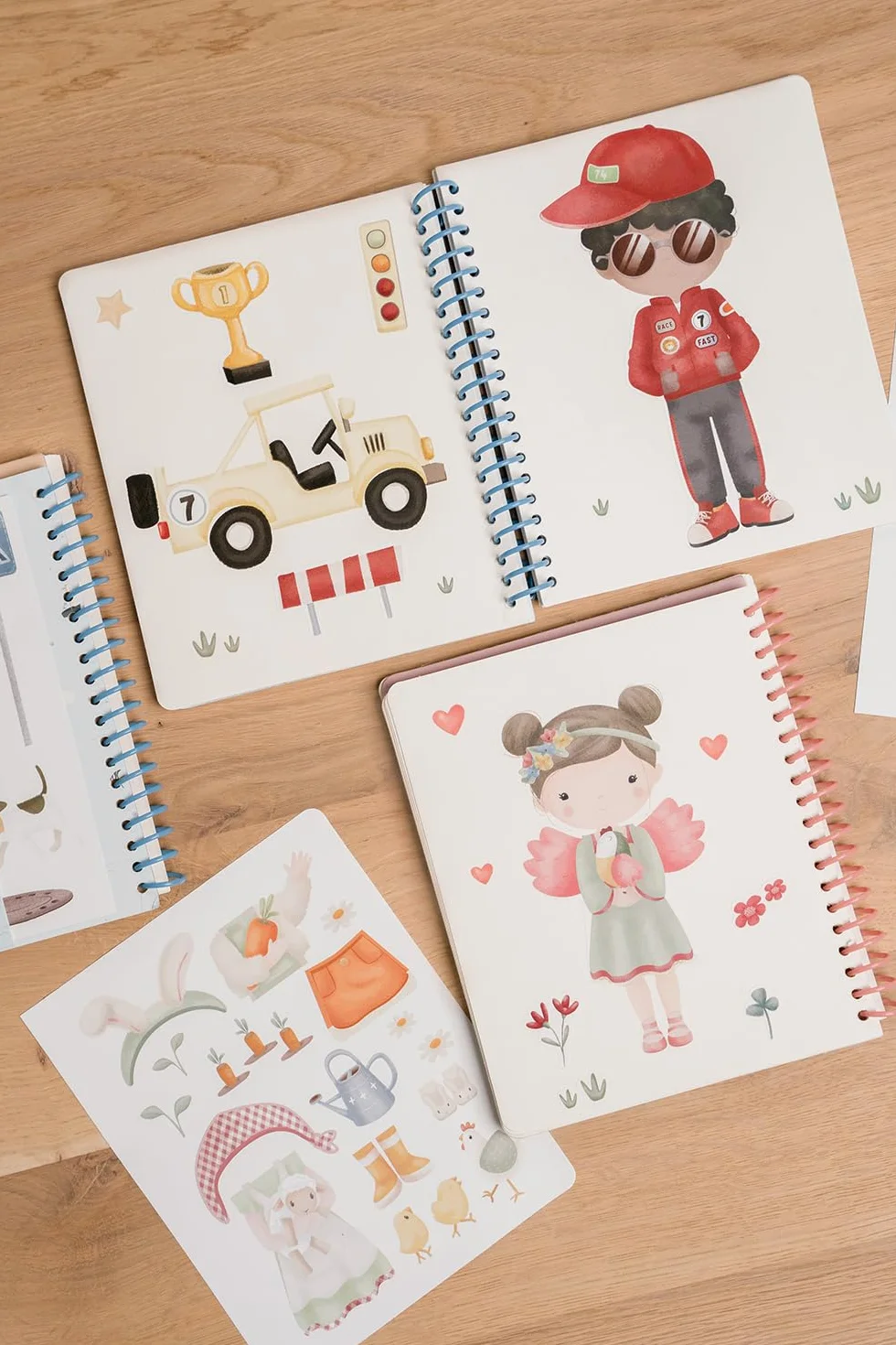 Little Dutch Libro con adesivi Dress me up Jim & Friends