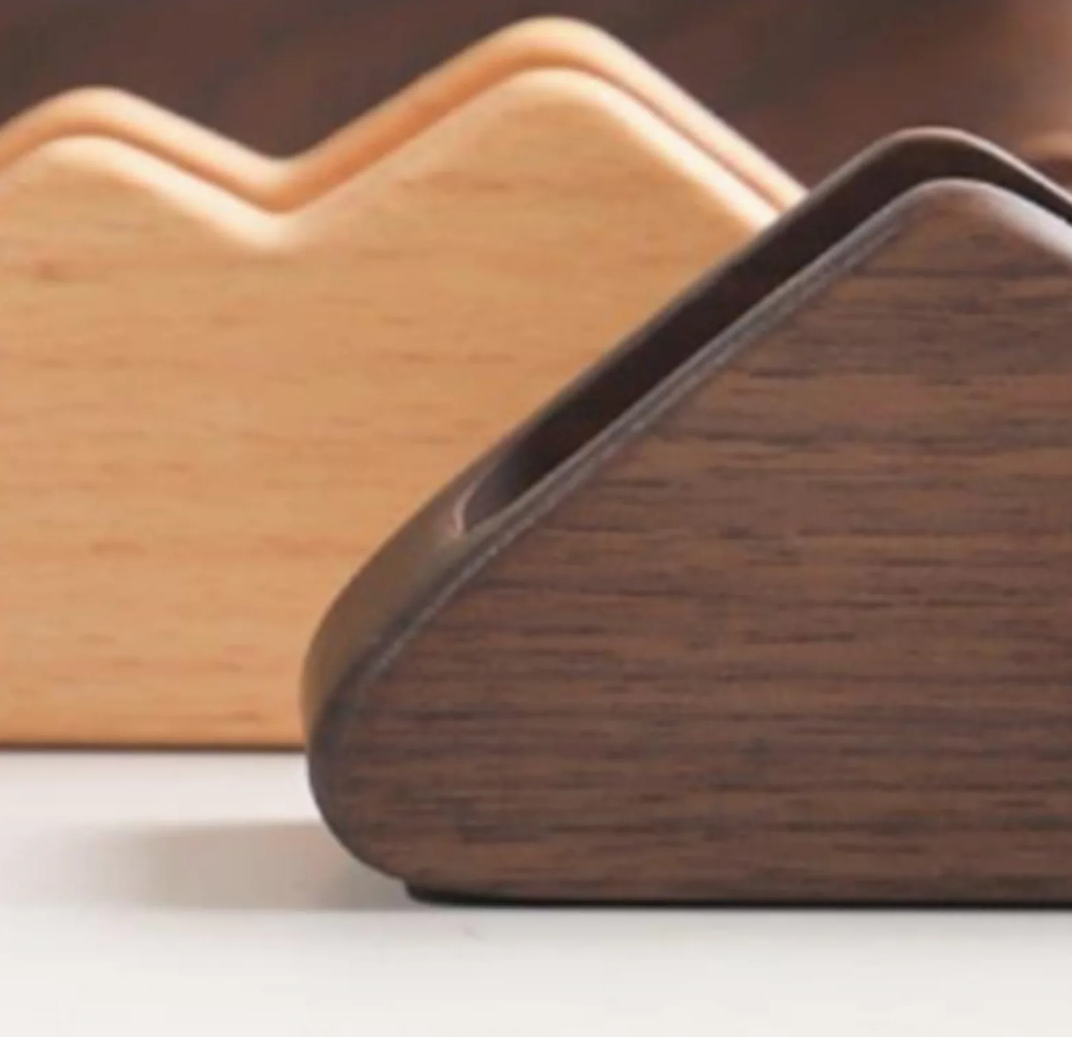 Espositore per Biglietti da Visita Porta Biglietti da Visita in Legno Espositore da scrivania Organizzatore per Ufficio Casa (Marrone 12x3x4,8 cm)