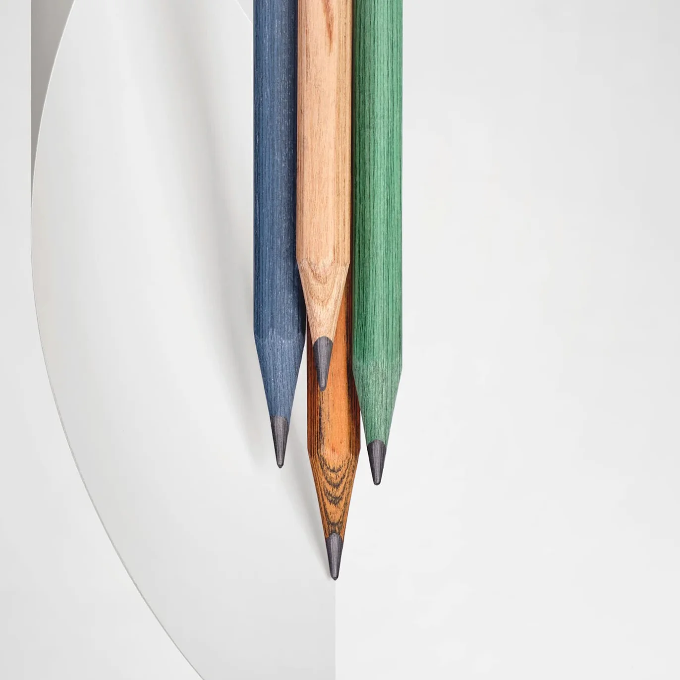 Caran d'Ache 0361.414 Les Crayons de la Maison 4 - Matite profumate HB, colore: Argento