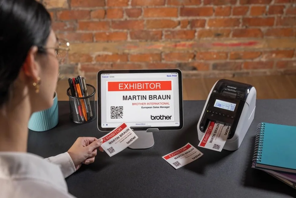 Brother QL810WC Drukarka Etykiet Wi-Fi AirPrint Dwukolorowa Czerwono-Czarna