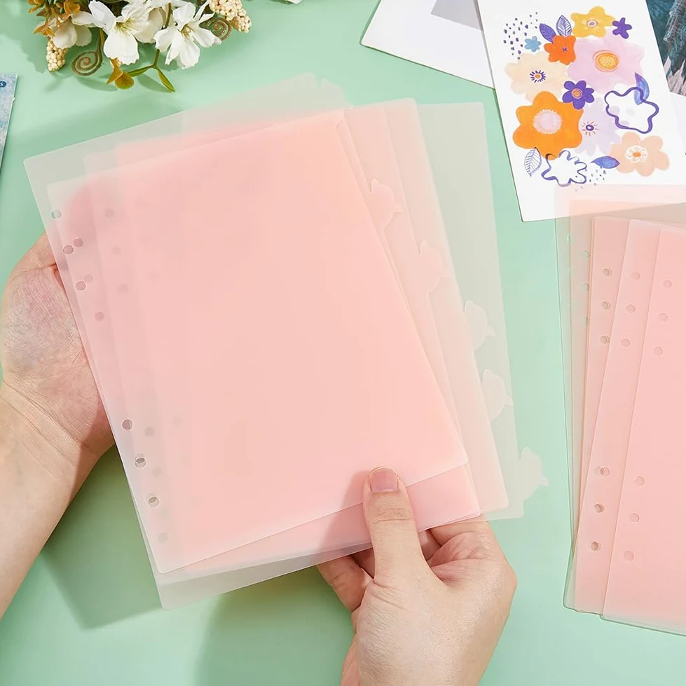 SUPERFINDINGS 12 fogli A5 divisori per Raccoglitori Ad Anelli In Plastica Color Salmone Chiaro con 6 linguette A Forma di Delfino, Pagine Indice Ad Anello per Planner, Quaderno, Diario, 21x15.9cm