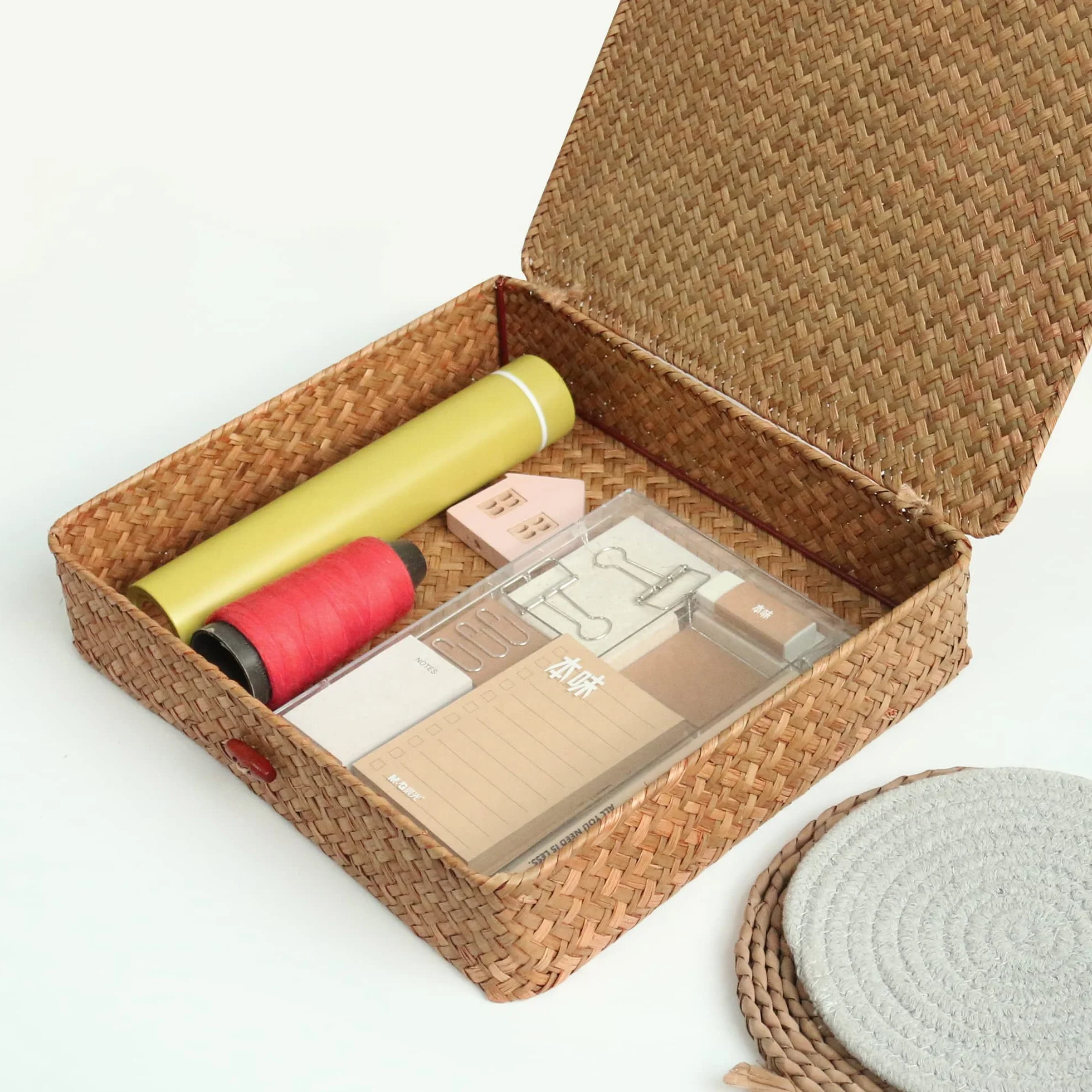 FEILANDUO Cesti portaoggetti in vimini con coperchi, per organizzare ripiani in alghe marine naturali, in rattan intrecciato, stile bohémien, decorazione per la casa, set di 2 (naturale)