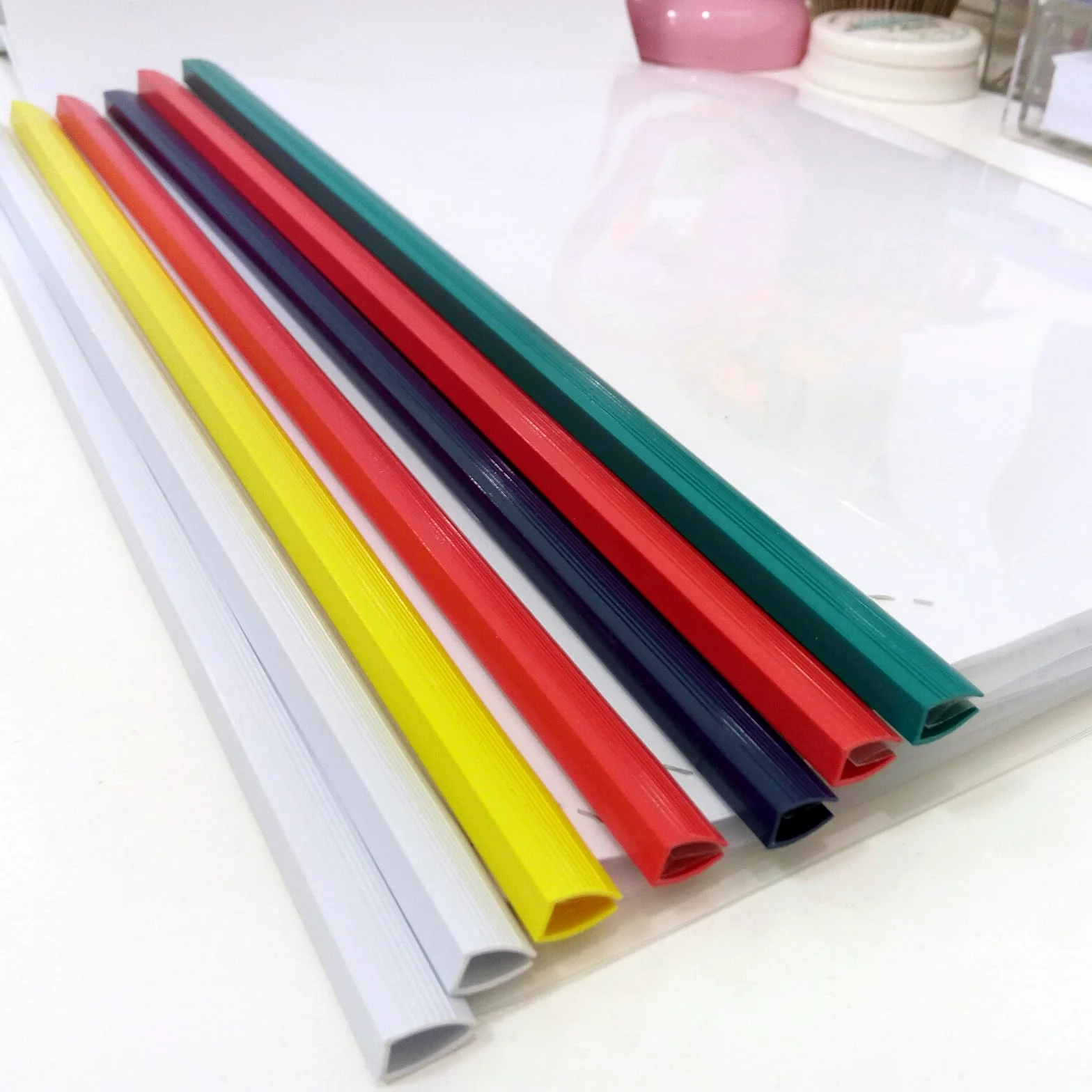 PATIKIL 30Pz Rilegatura Fogli A4 20x25mm 220 Fogli Giallo | Dorsini Rilegafogli Barre, Scorrevole Capacità, Formato A4 Raccoglitore, per Report Presentazioni Ufficio Curriculum