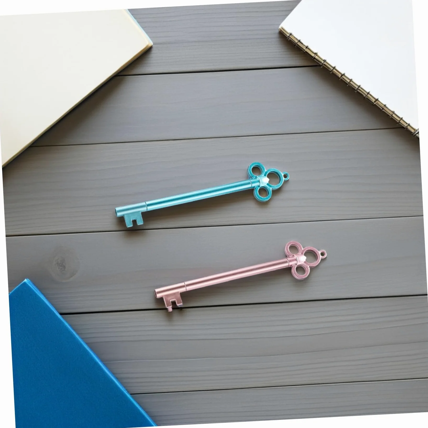 40 Pezzi 40 Penne a Sfera Gel a Forma di Chiave Blu e Rosa, Inchiostro Nero 0,5 MM, Set da 40 Pezzi, Accessori Cancelleria Retrò per Scuola e Ufficio, Regalo Creativo per Studenti