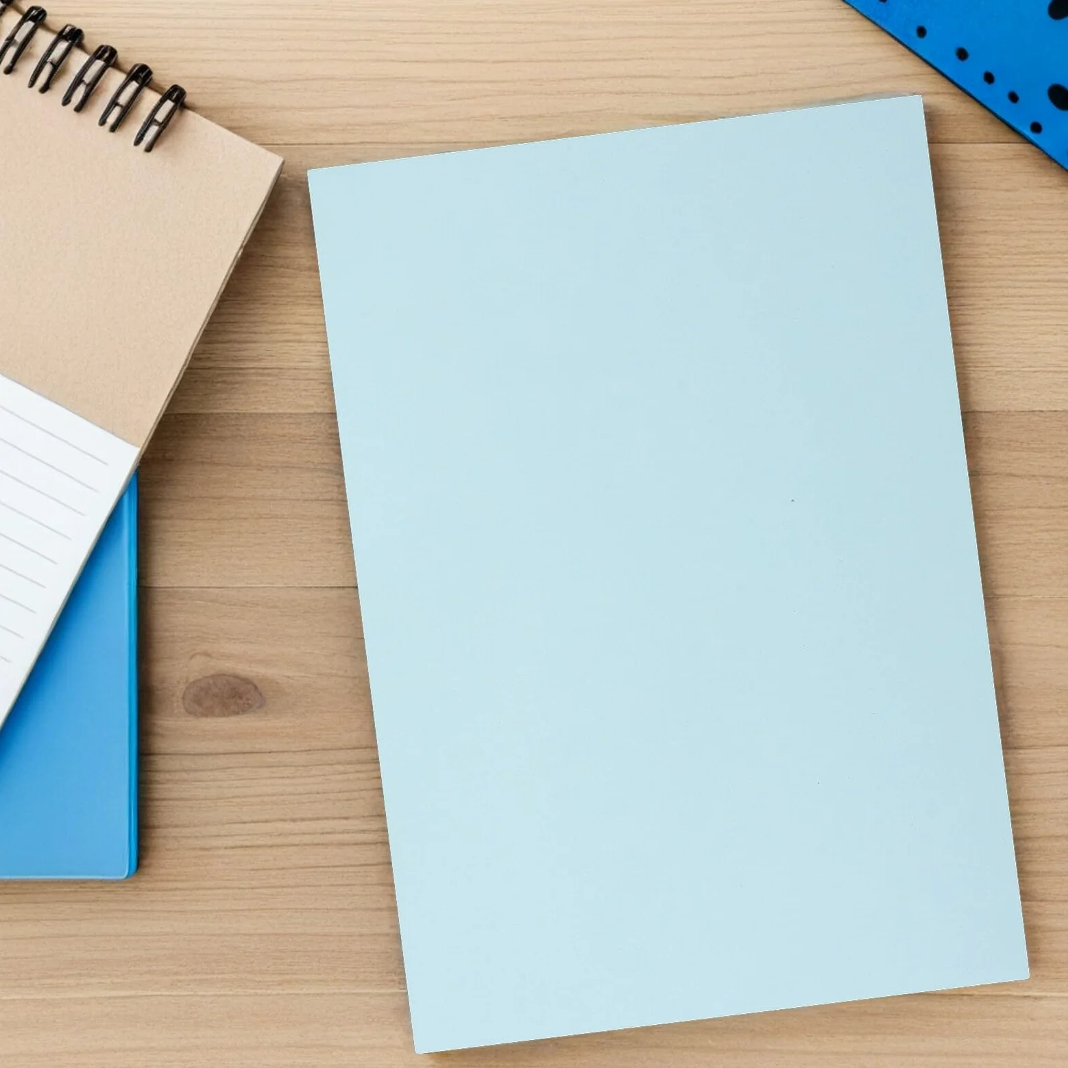 ULTECHNOVO Carta Colorata A4 Azzurra 70 G/M² – 200 Fogli Multiuso per Stampanti e Fotocopie Fronte-Retro – Carta da Cancelleria Resistente allo Strappo per Ufficio Scuola e Origami