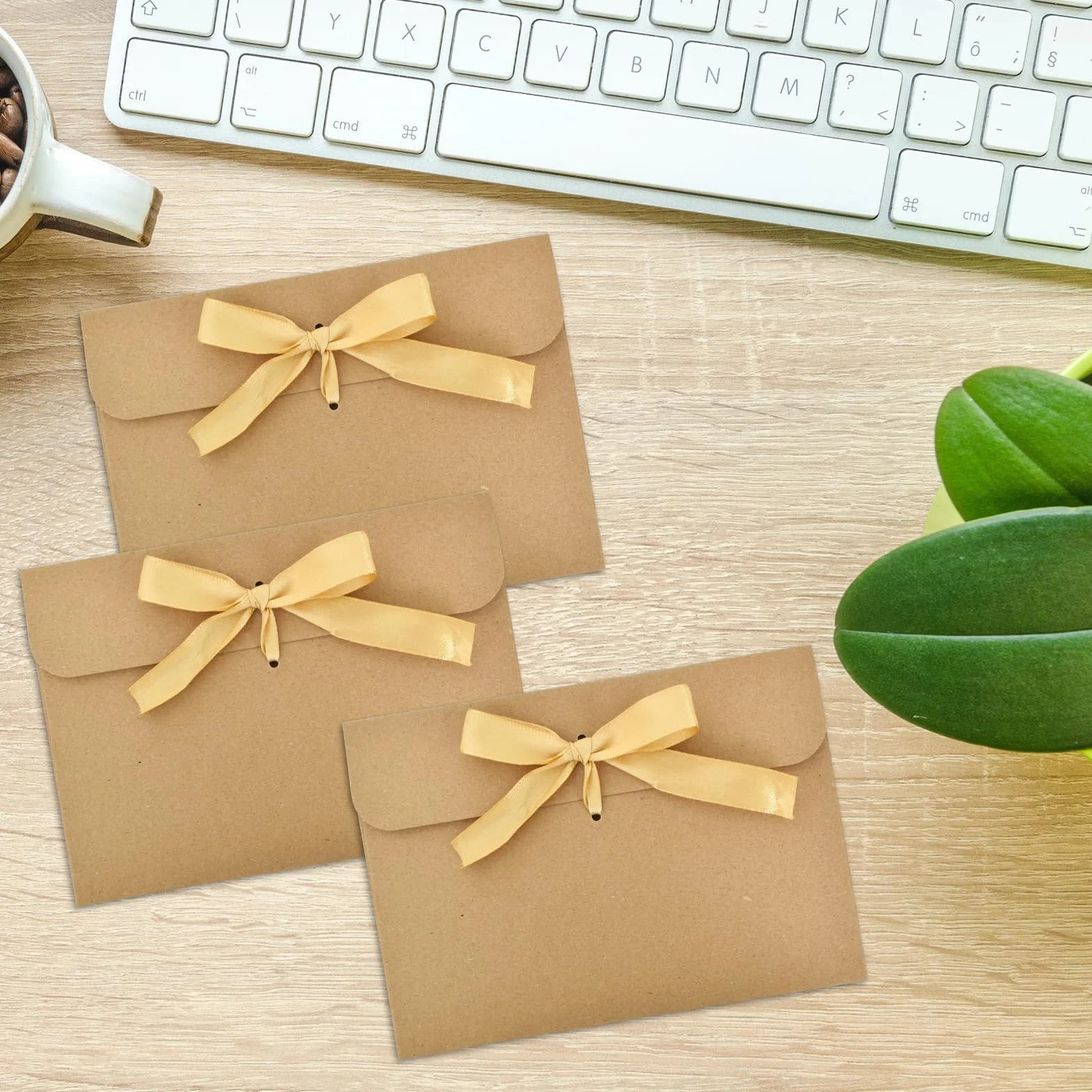 Buste in Carta Kraft con Nastro, 50 Pezzi, DIY per Regalo Vintage, Inviti, Cartoline, Biglietti (Dorato Nastro)
