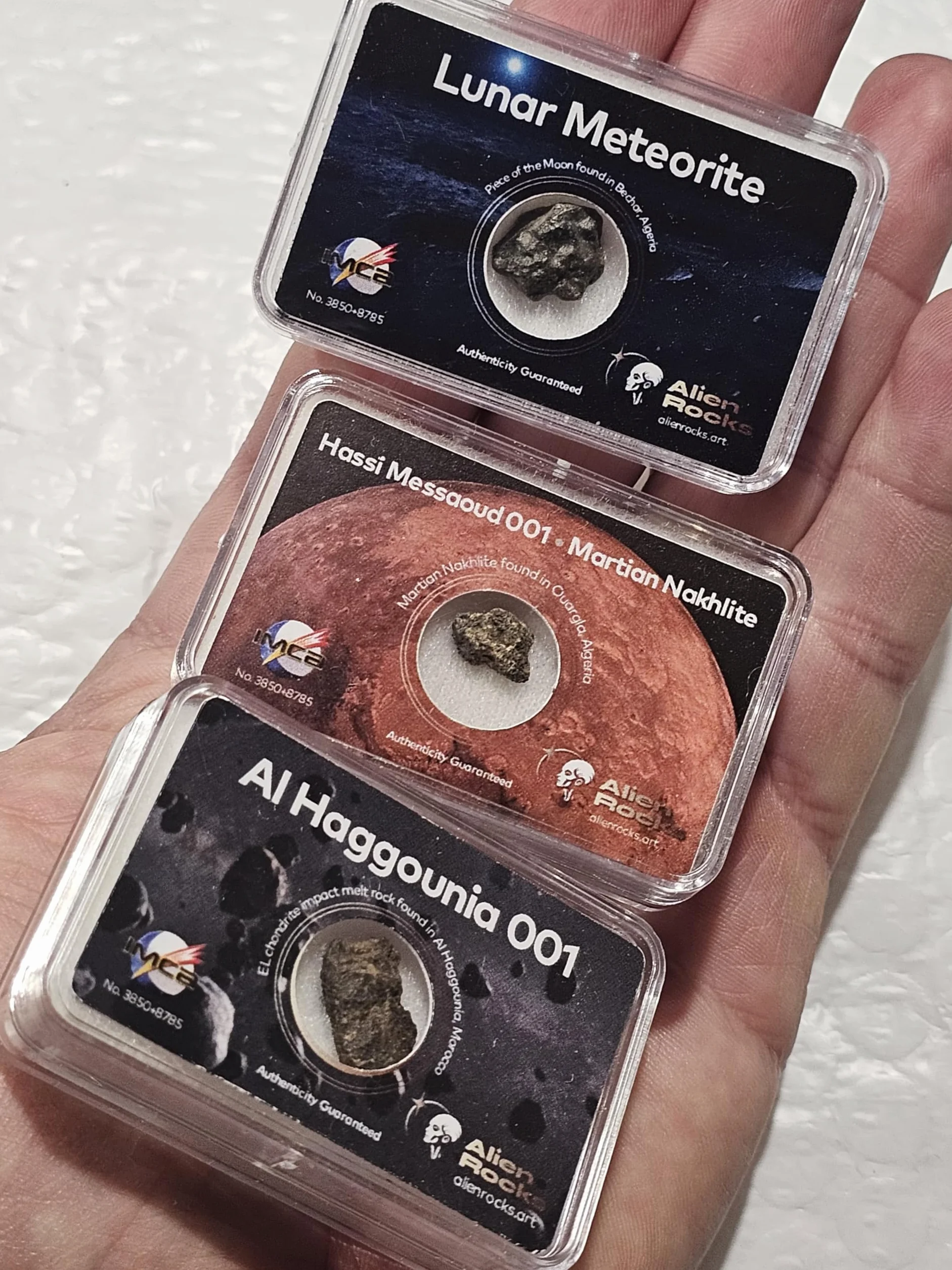 Frammento di Meteorite Lunare Con Certificato – Vera Meteorite Lunare Bechar 003-006 - Autentica Roccia Lunare Per Collezionisti, Astronomia & Regalo Spazio 0,7-0,9 grammi