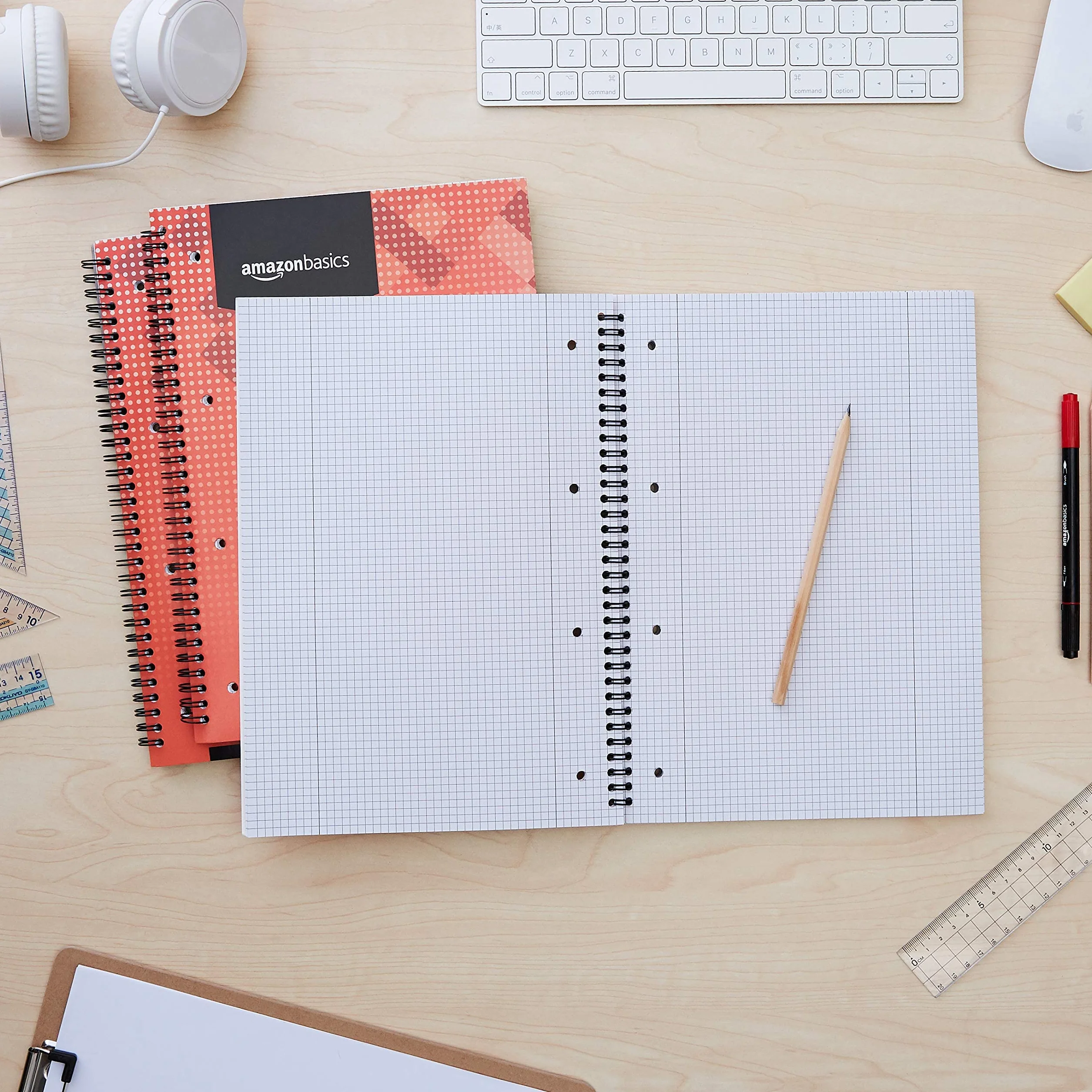 Amazon Basics Quaderno A4 a spirale, 80 fogli, 160 pagine, 90 g/m², 5 unità, Bianco