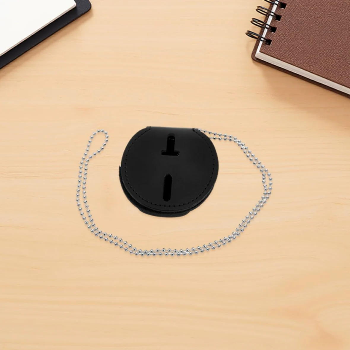 Porta Badge in Pu con Clip Metallica e Catena, 7 Pezzi, Resistente All'usura, Design Rotondo e Moderno per Lavoro e Eventi
