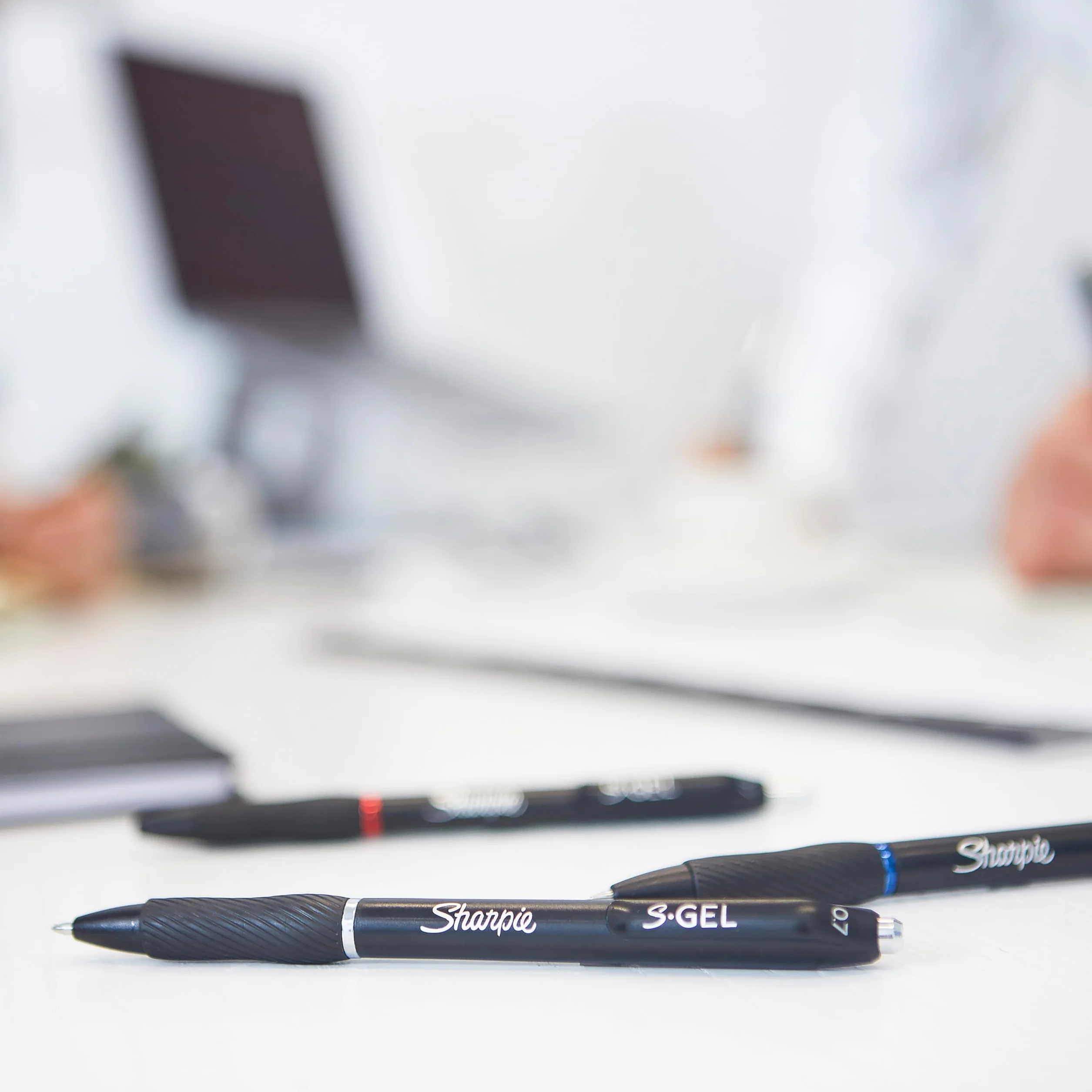 Sharpie S-Gel | Penne gel | Punta media (0,7 mm) | Inchiostro nero | Confezione da 12