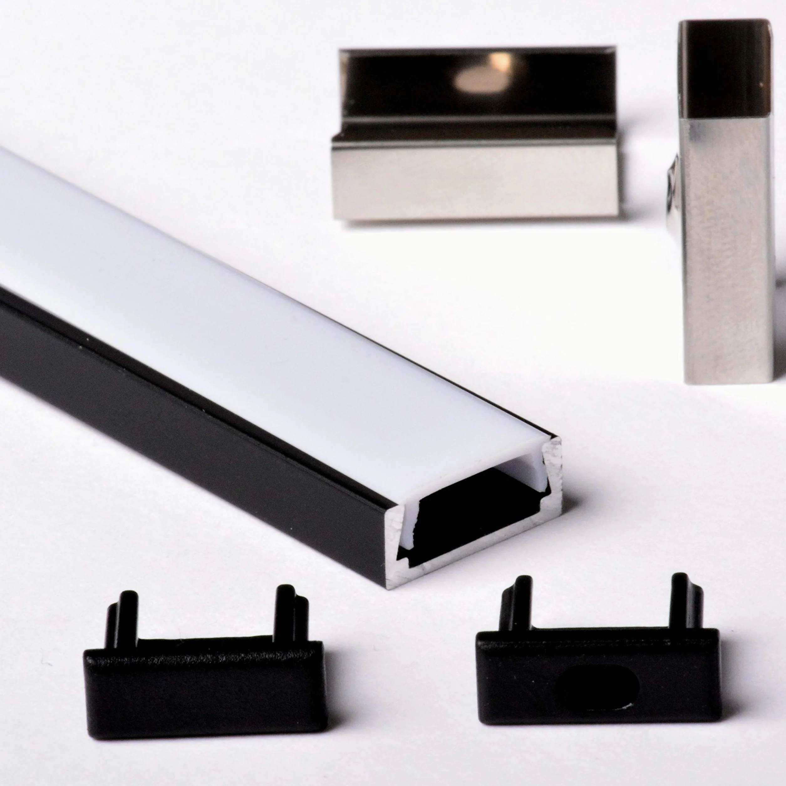 AFTERTECH Profilo Alluminio Nero 2M 15x6mm per Strisce LED Barra Rigida + Copertura