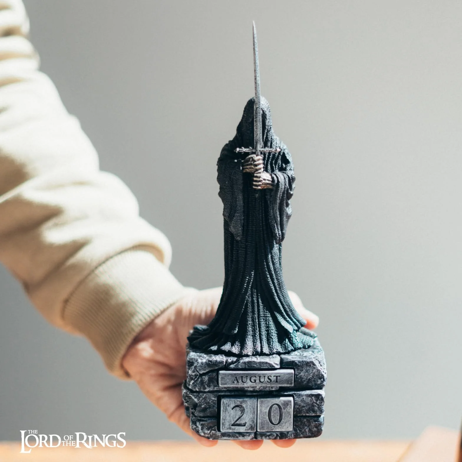 Grupo Erik Calendario Perpetuo Il Signore degli Anelli Nazgul 3D - Calendario da Tavolo Signore degli Anelli Gadget | Decorazione da Scrivania per Fans Lord of the Rings (9 x 9 x 23 cm)