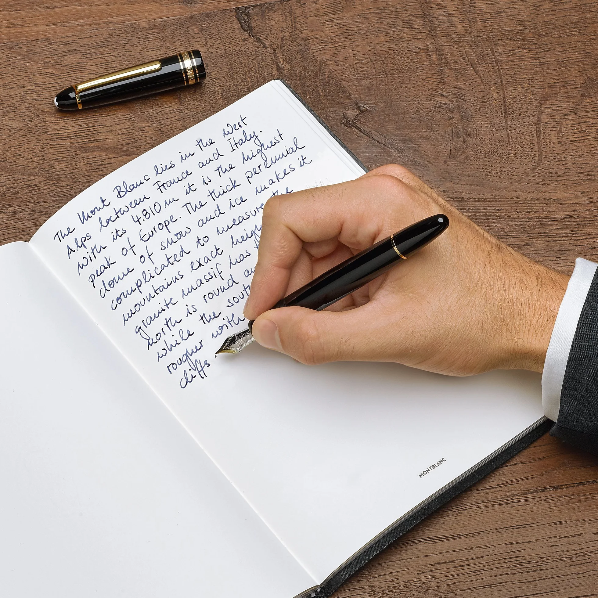 Montblanc 109204 - Flacone d'inchiostro Midnight blue (blu notte/nero blu) – Ink di alta qualità in boccetta per penna stilografica, 60 ml