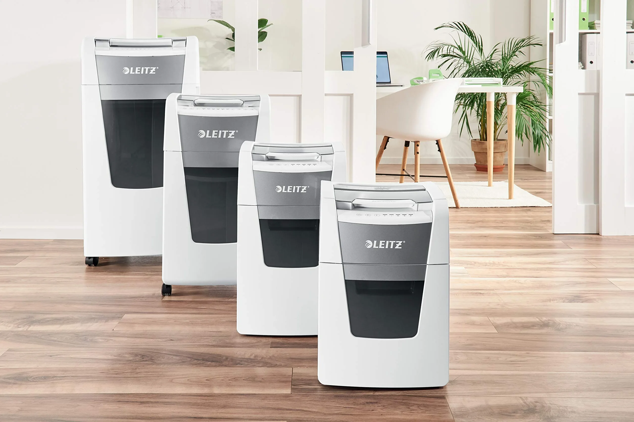 LEITZ IQ Autofeed 300 P-4 Office, Distruggidocumenti Automatico, 300 Fogli, Taglio a Frammenti, Sicurezza P-4, Capacità 60 litri, 80150000