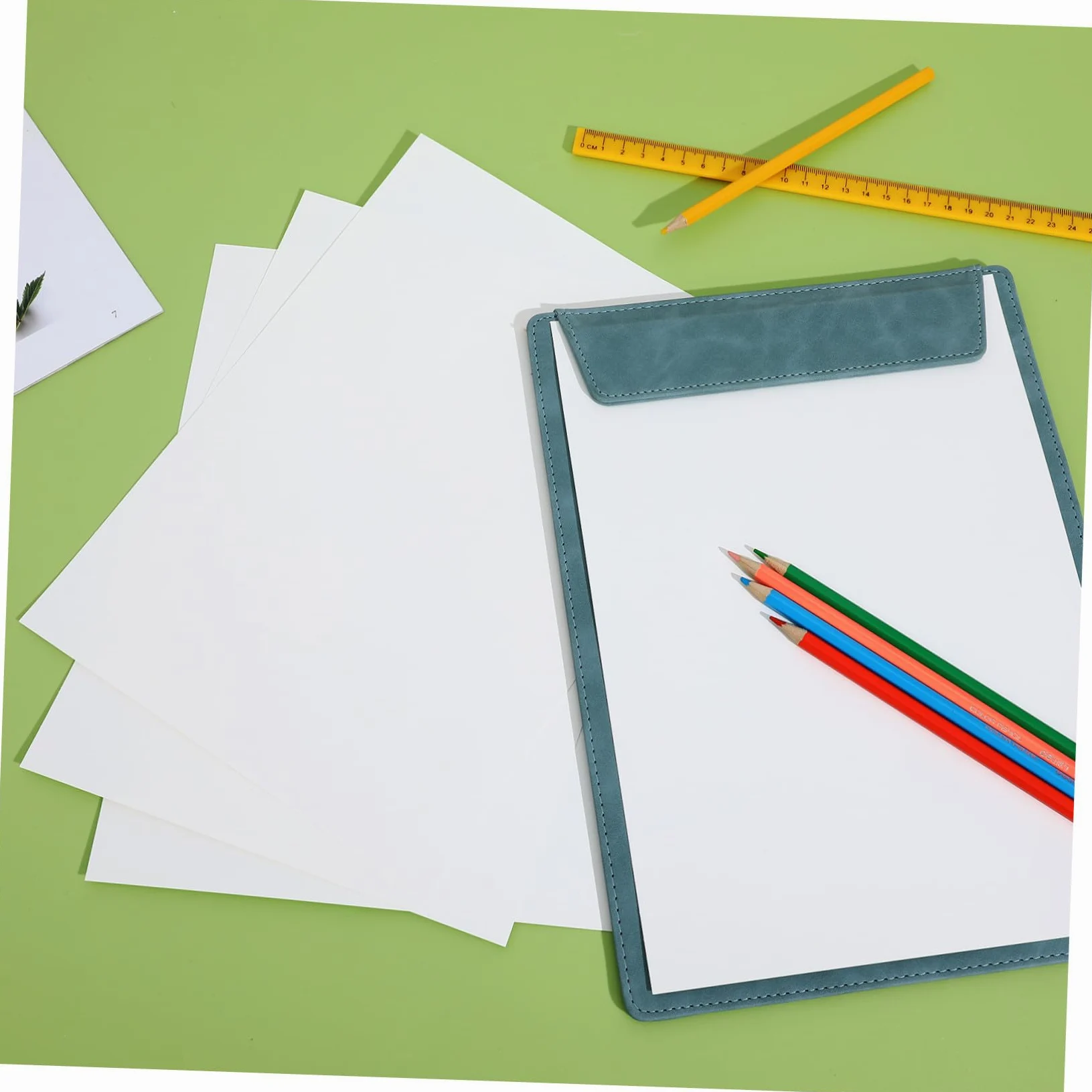 Carta per Stampante A4 Beige 100 Fogli in Pasta di Legno | Formato Compatto, Stampa Nitida e Peso Ridotto, Adatta per Ufficio Piccolo e Uso Quotidiano