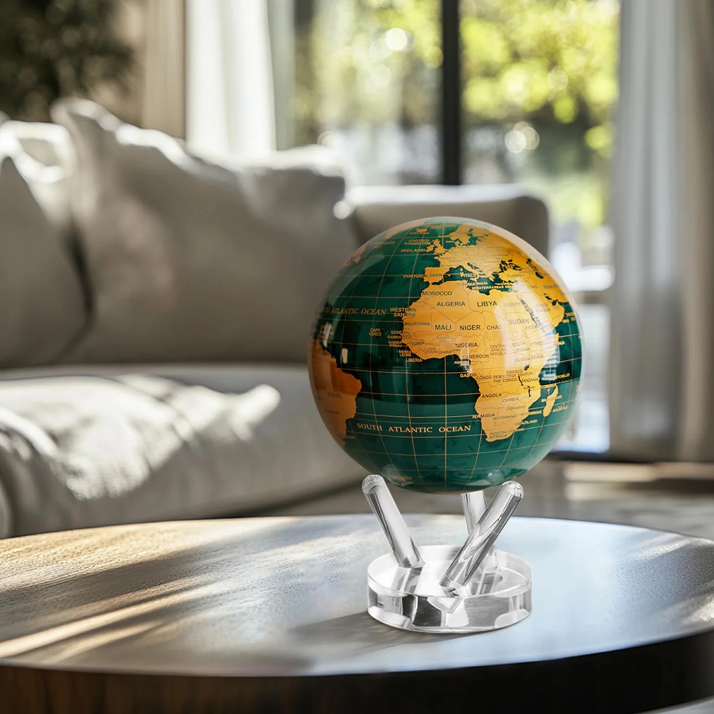 MOVA Globes Venere Classico (4,5") | Mappamondo Auto-Rotante a Energia Luminosa |Silenzioso, Senza Batterie né Fili |Decorazione da Scrivania o Idea Regalo Globo Spazio