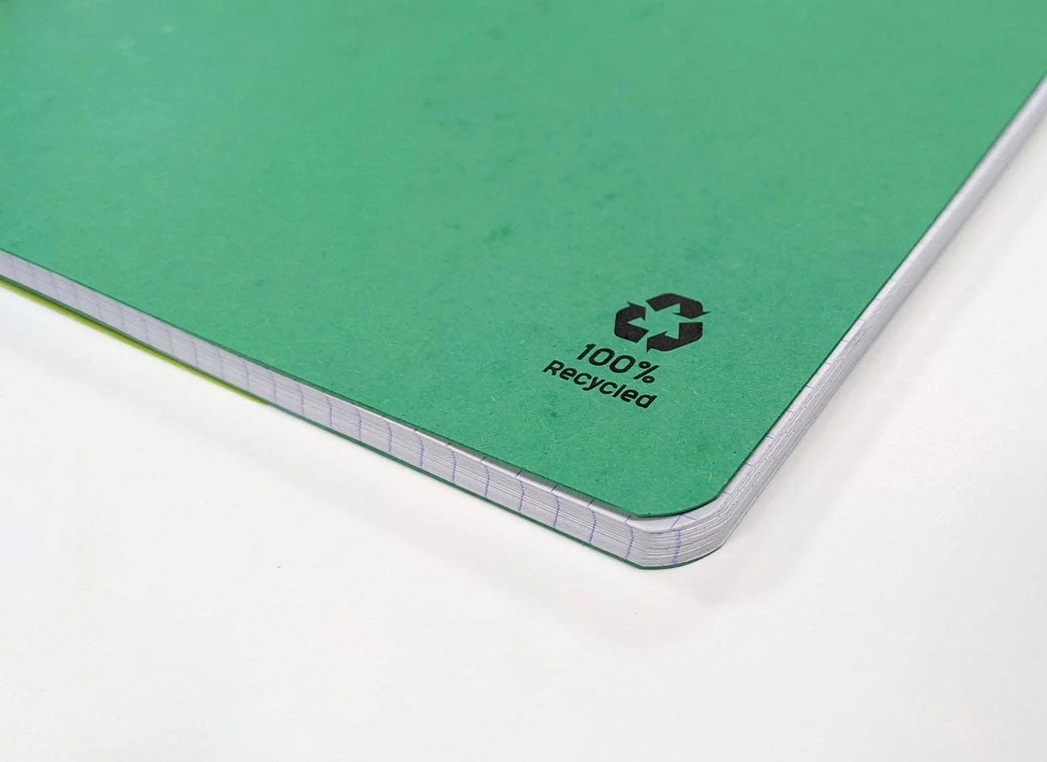 Clairefontaine Forever Recycled - Quaderni con rilegatura a spirale, formato A4, 120 pagine, 90 g/m², a righe, colori assortiti, confezione da 5