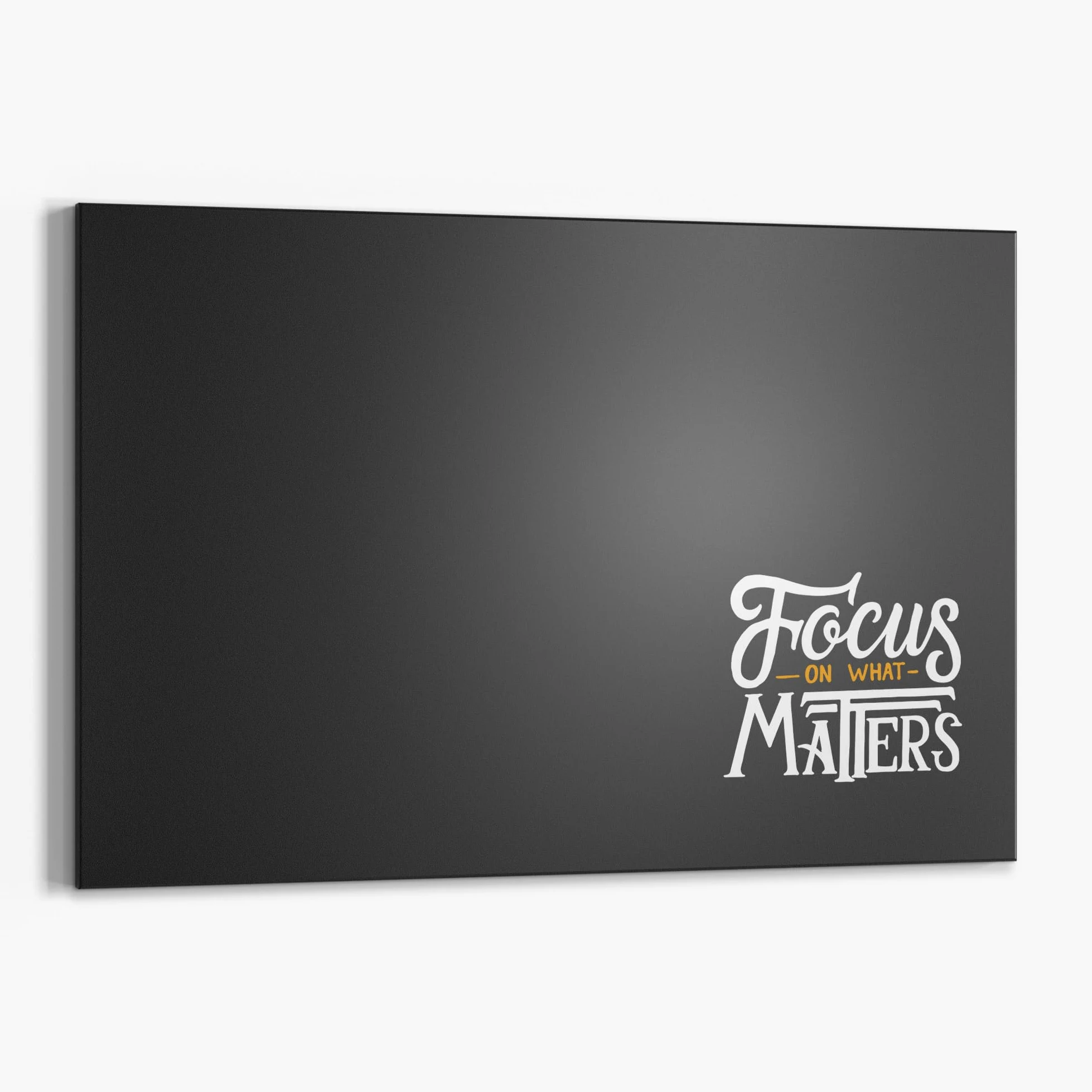 DEQORI Lavagna magnetica con stampa UV | motivo "Focus auf wichtige" | Design rettangolare 90 x 60 cm | Lavagna in metallo a gesso scrivibile – Decorazione da parete per cucina, corridoio, cameretta